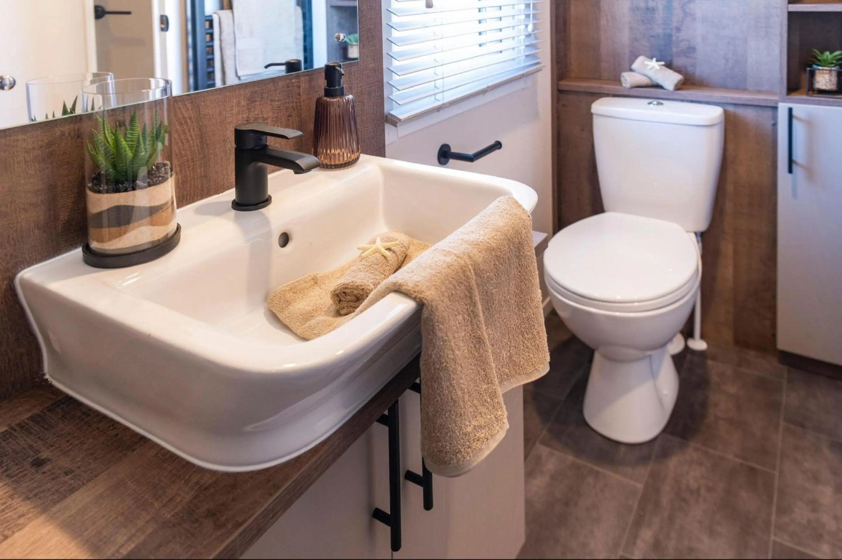 Bathroom in Sure Studio by Best Western Brackenborough Lakes & Resort