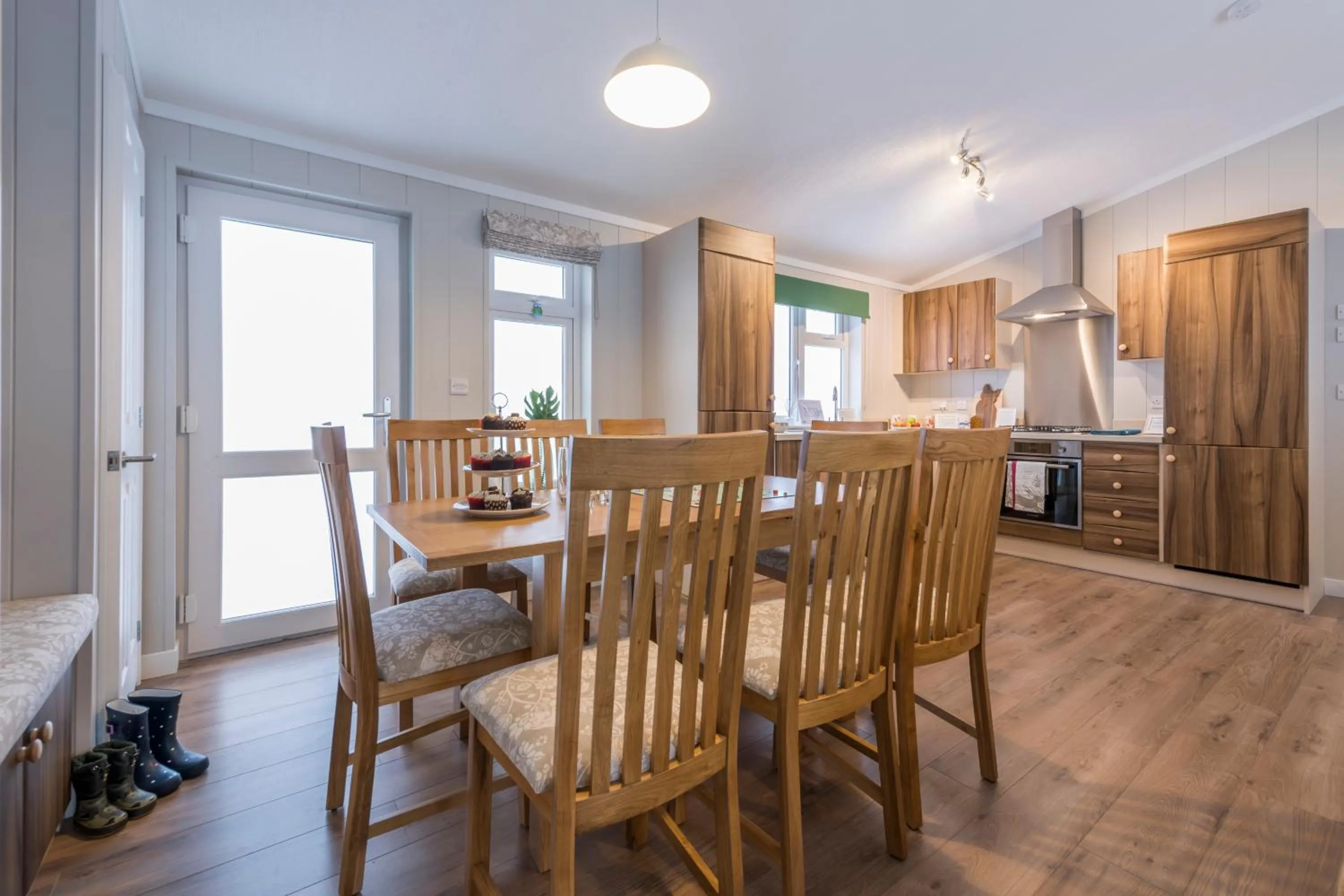 Dining area in Sure Studio by Best Western Brackenborough Lakes & Resort