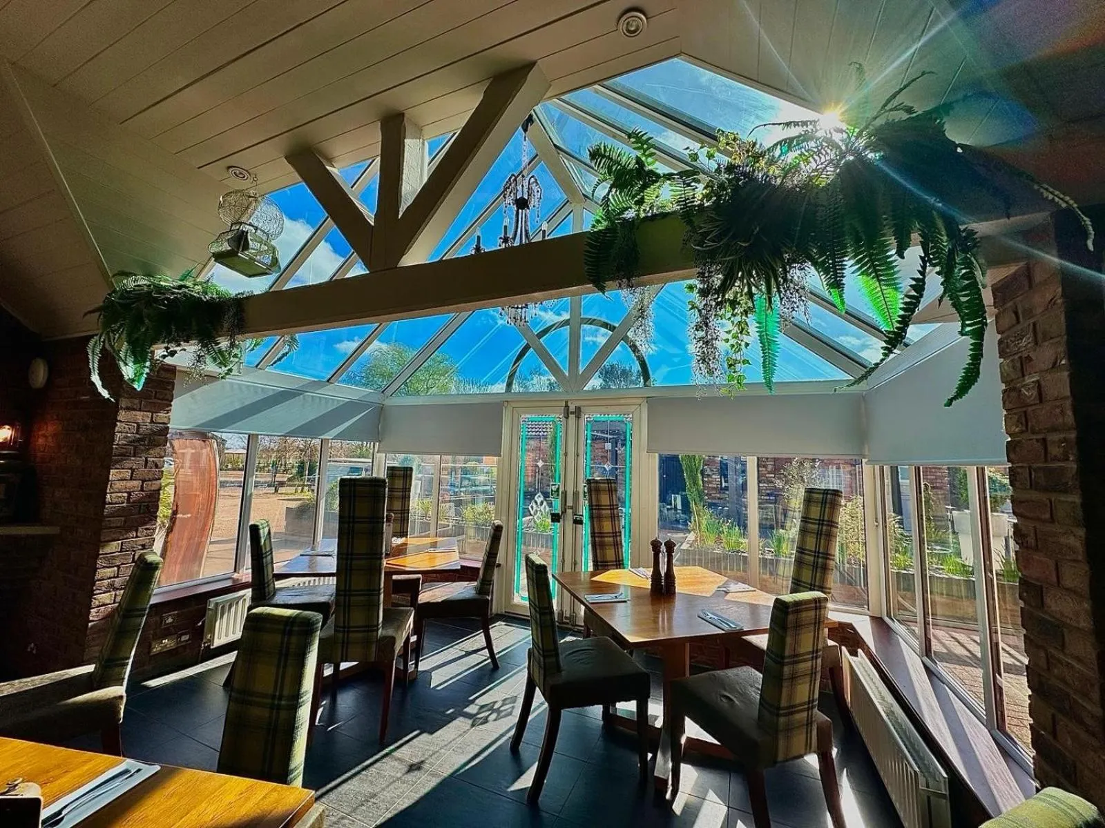 Restaurant/places to eat in Sure Studio by Best Western Brackenborough Lakes & Resort