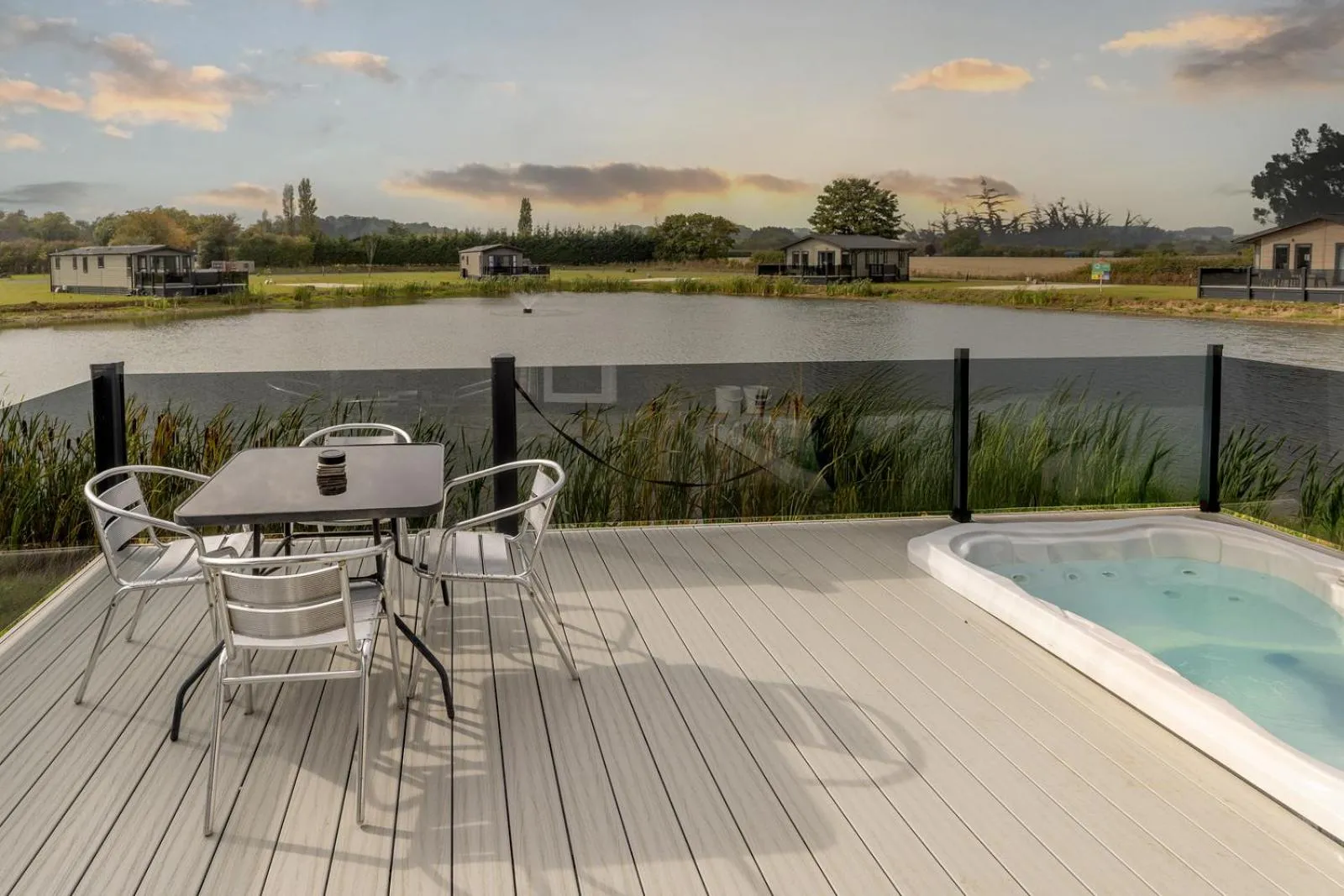 Hot Tub in Sure Studio by Best Western Brackenborough Lakes & Resort