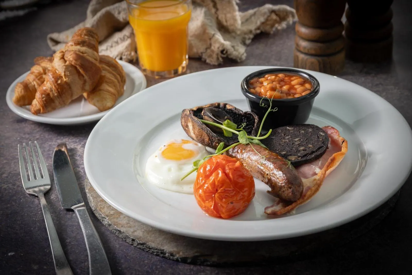 Breakfast in Sure Studio by Best Western Brackenborough Lakes & Resort