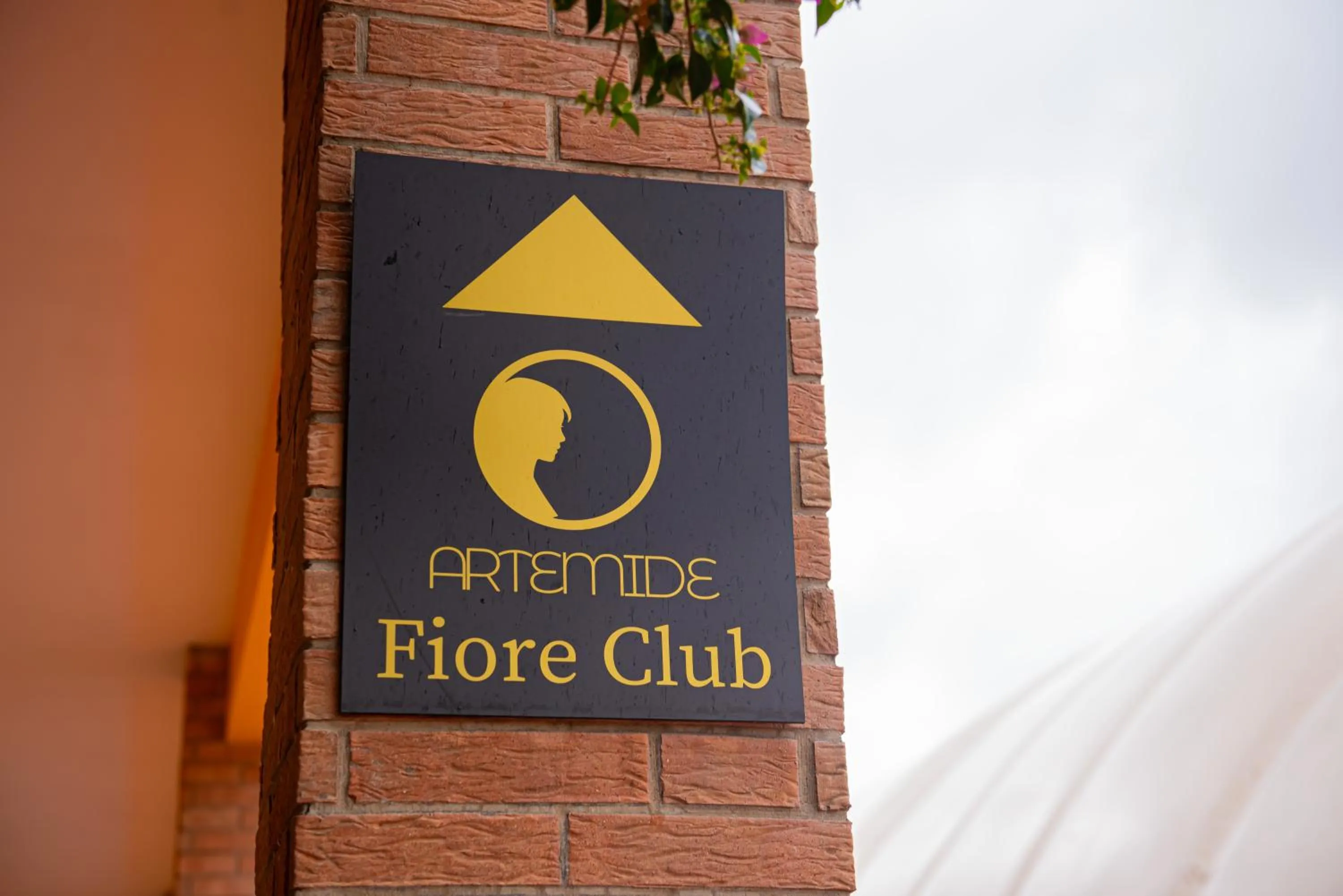 ARTEMIDE "Fiore Club" B&B SUITE SPA