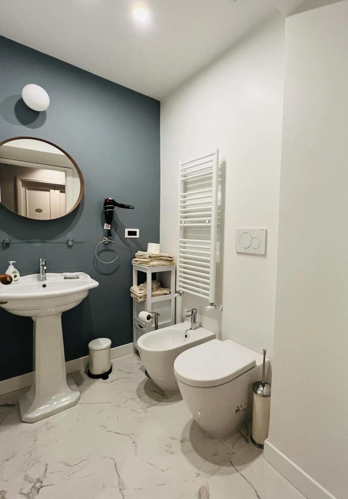 Toilet in 4 Fontane Private Suites