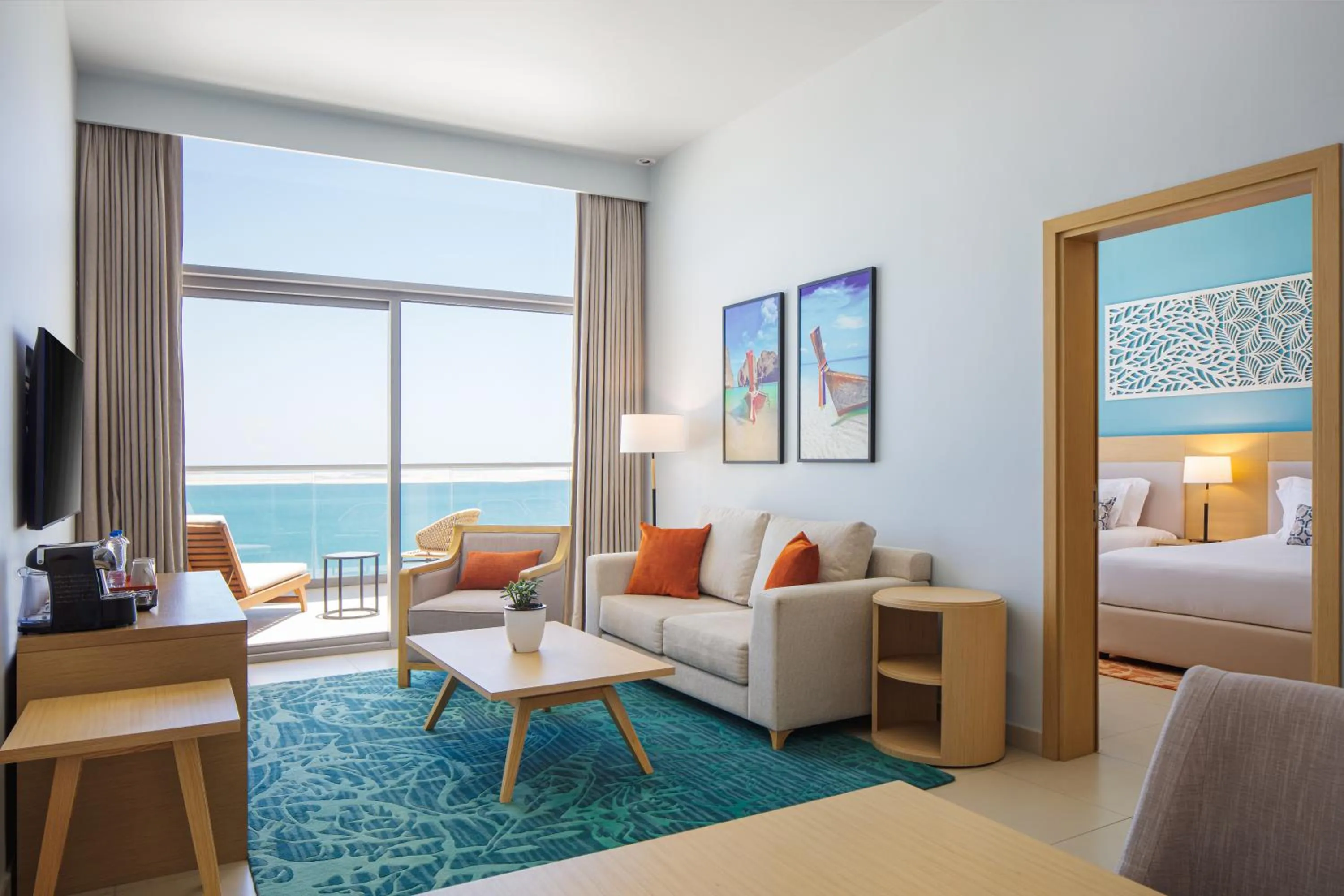 Living room, Bed in Centara Mirage Beach Resort Dubai