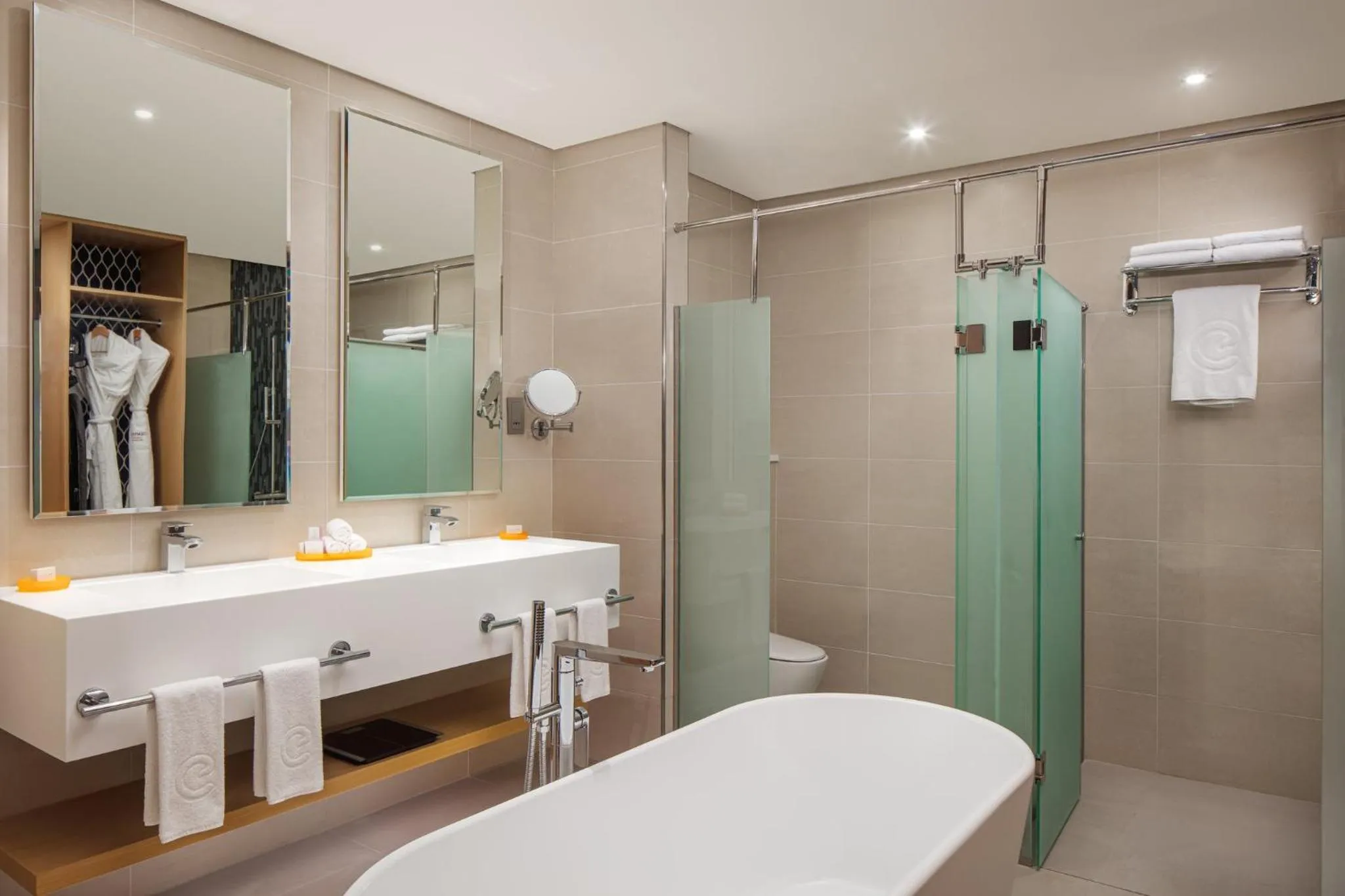 Bathroom in Centara Mirage Beach Resort Dubai