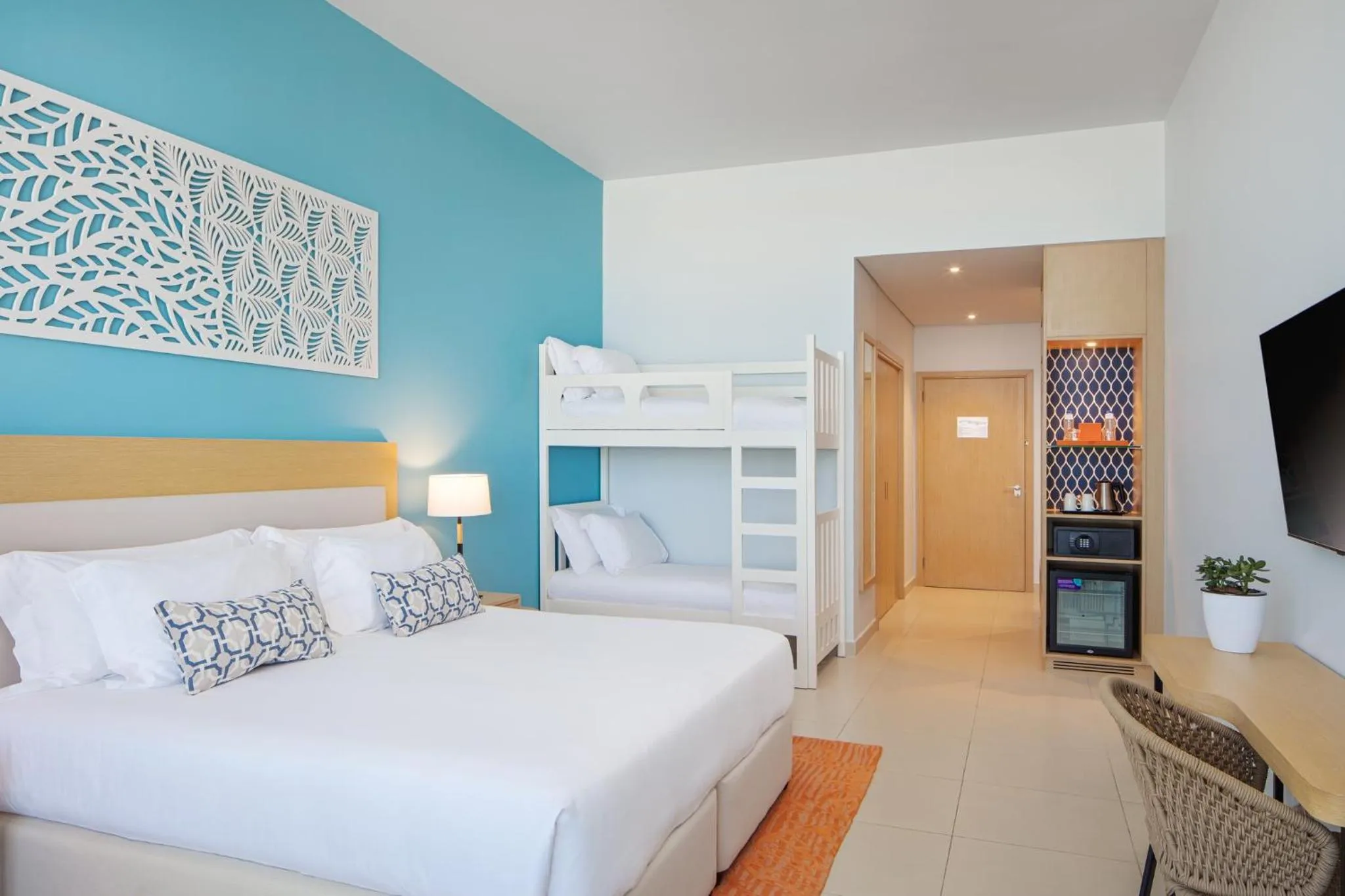 Bedroom, Bed in Centara Mirage Beach Resort Dubai
