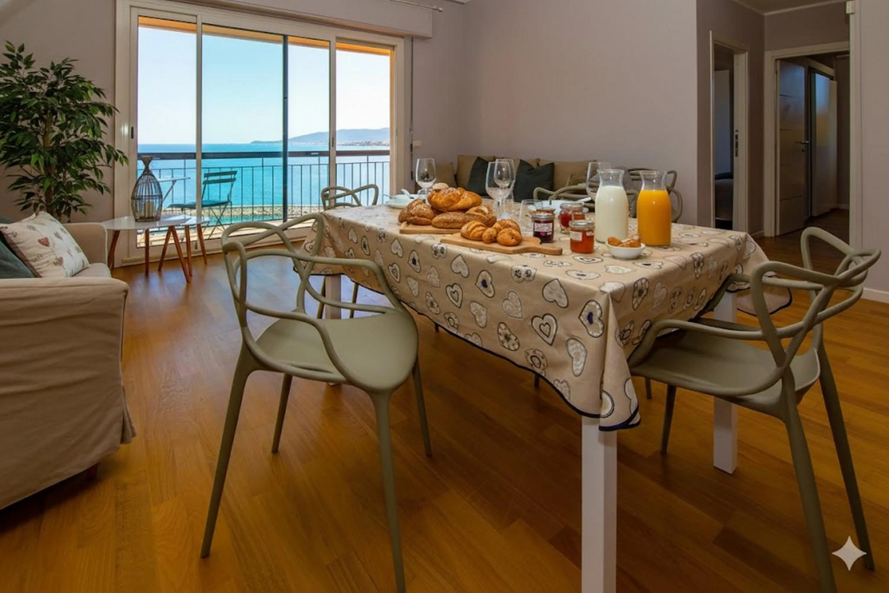 Dining area in Casa Baia Blu