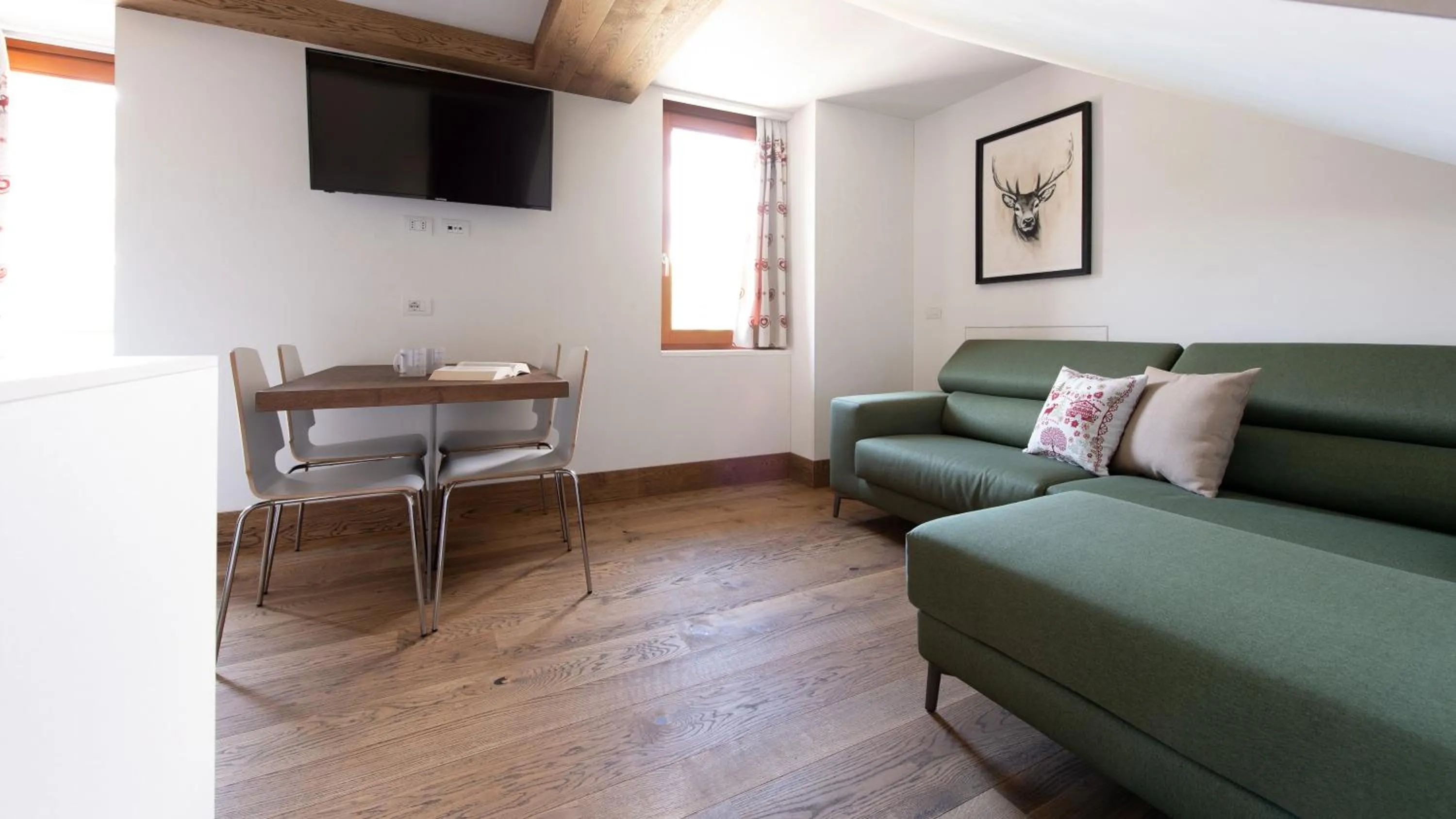 Seating area in Italianway - Morcelli 4