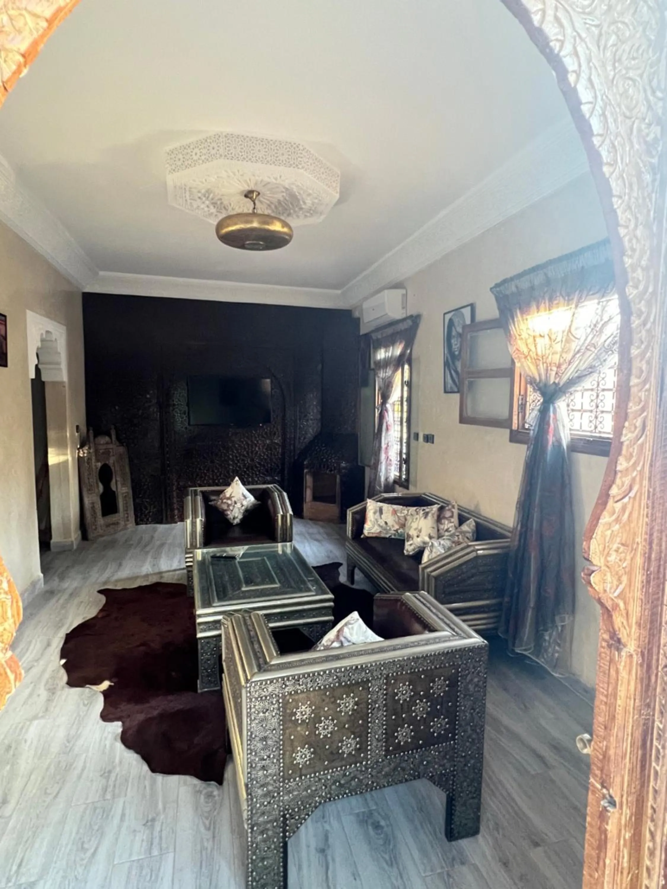 Photo of the whole room in Oloft