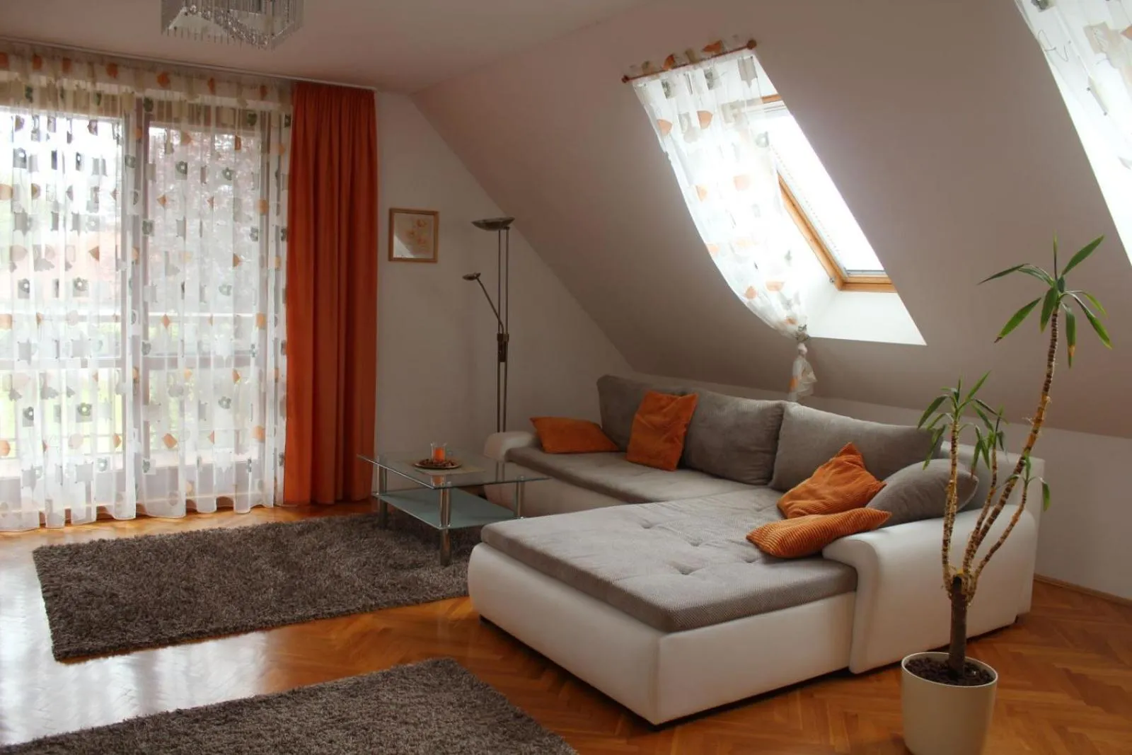 Living room, Bed in Linde Gasthaus