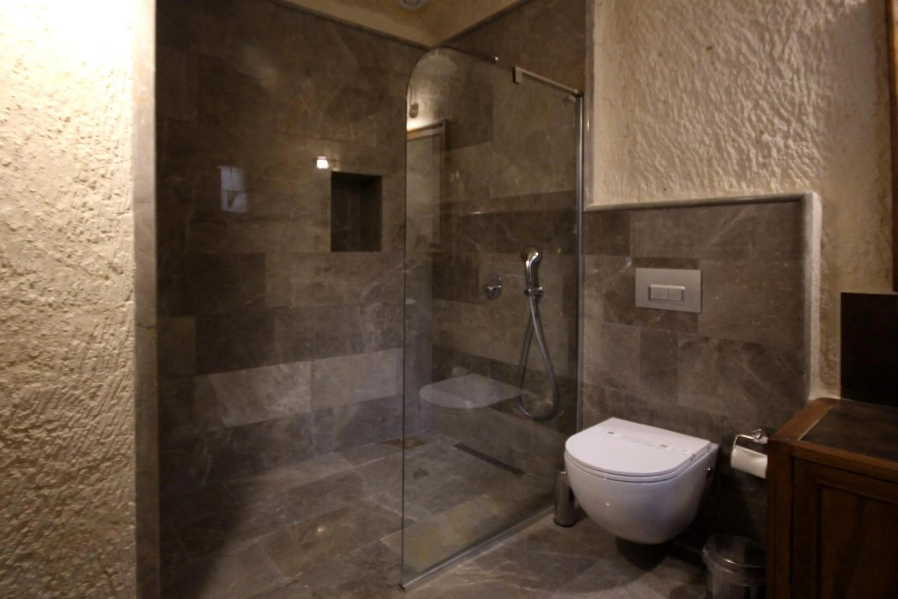 Bathroom in 1811 Cave Hotel