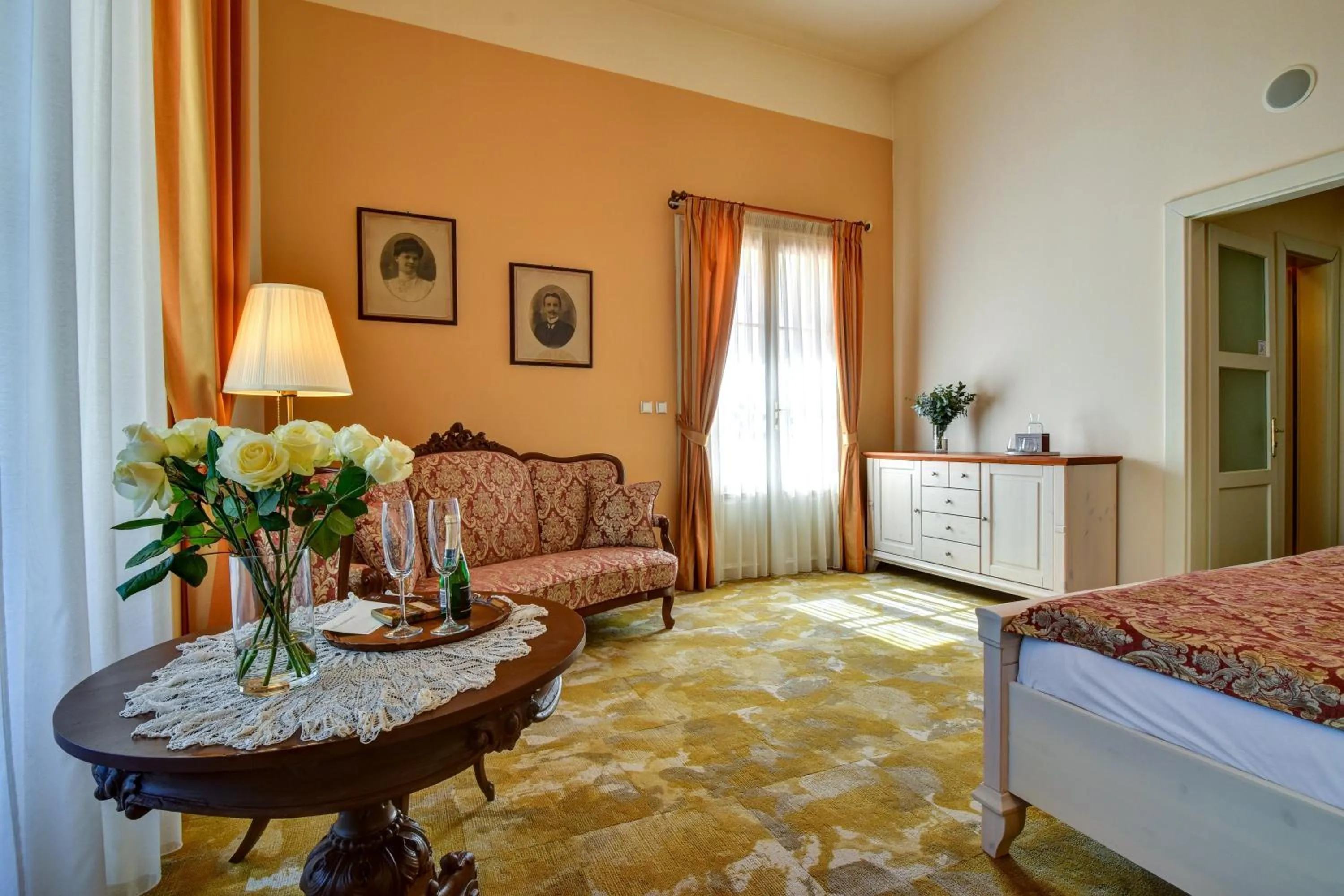 Photo of the whole room, Bed in Zámek Křtiny