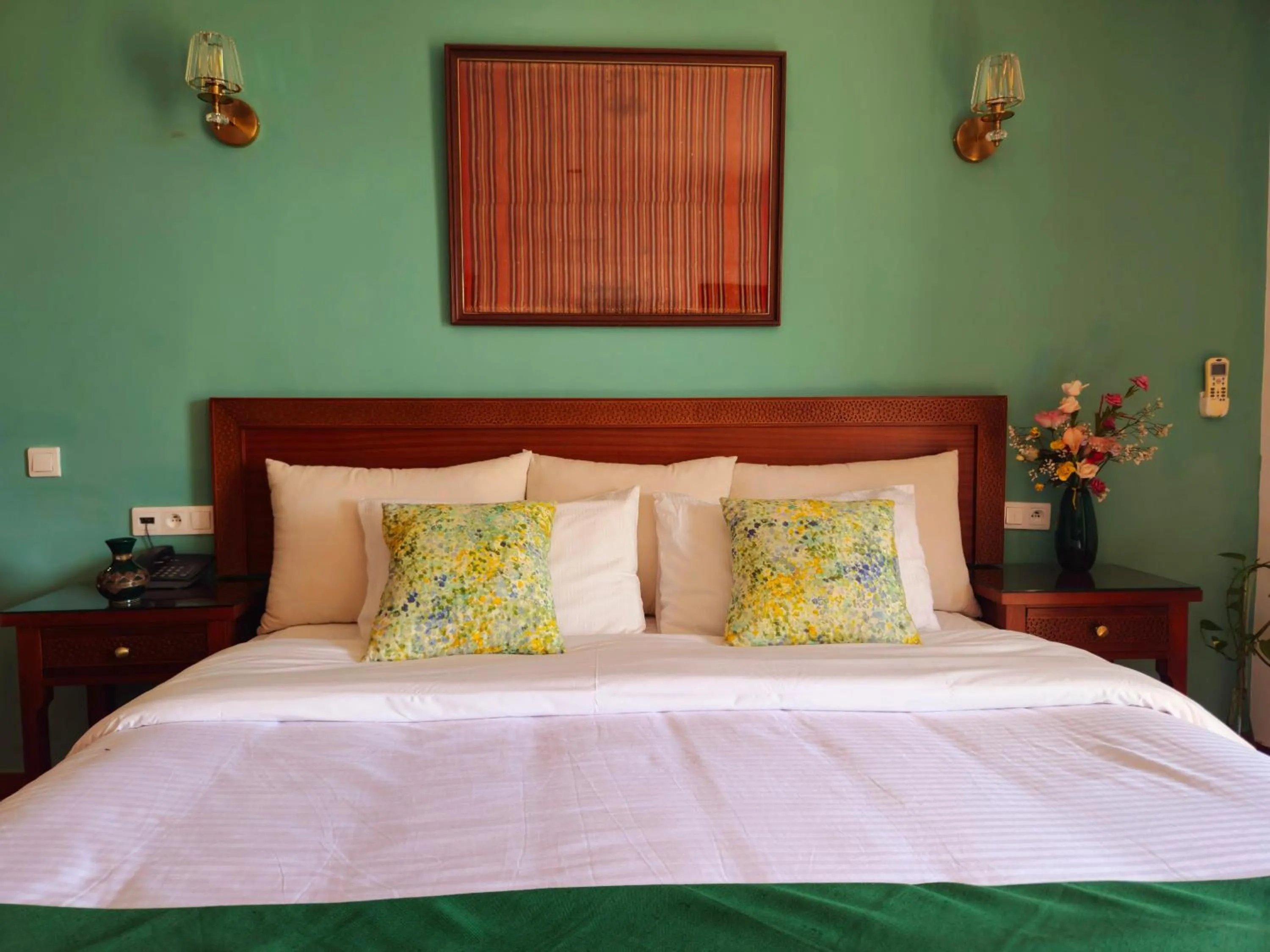 Bed in Riad Dar Achaach