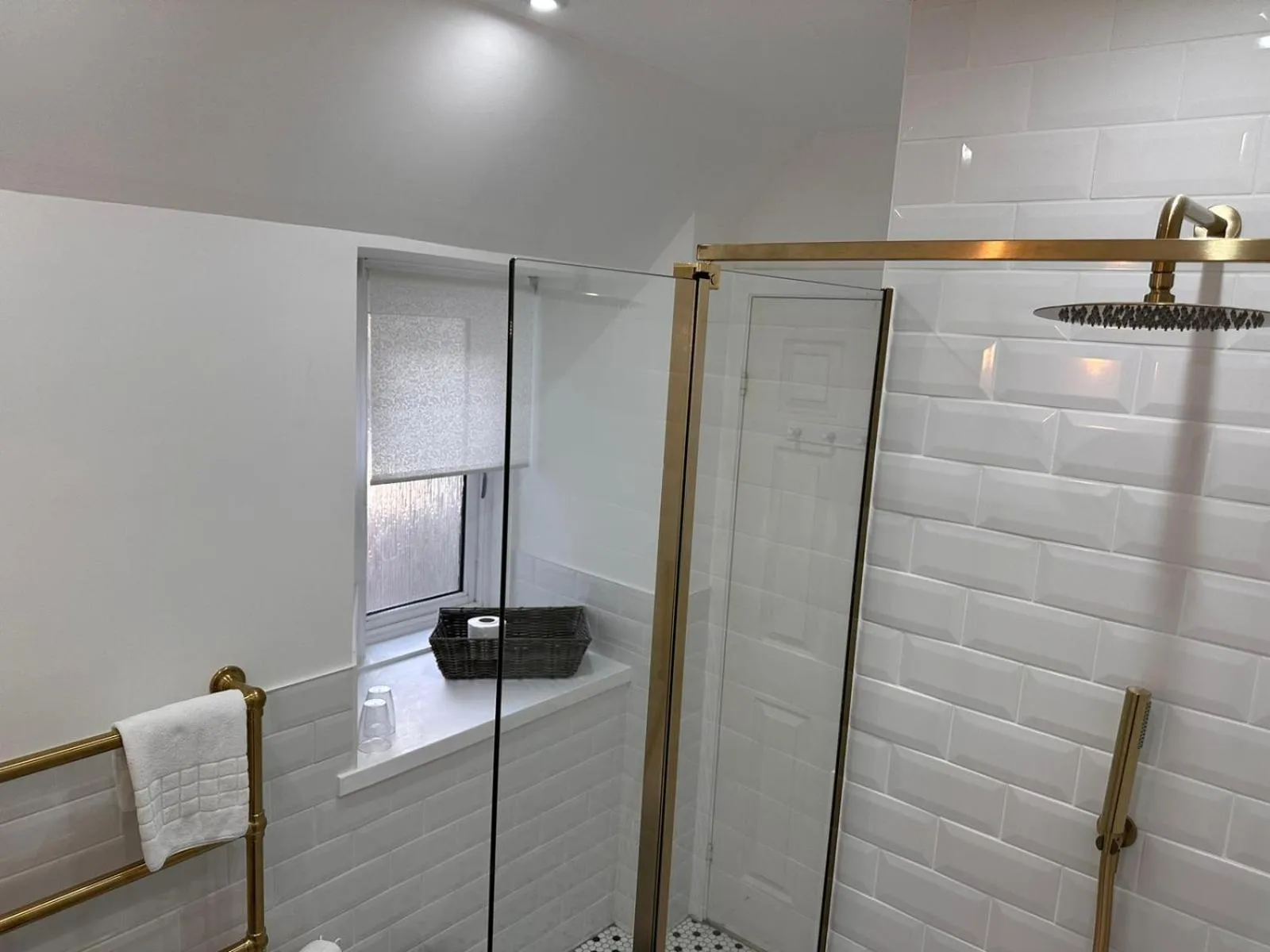 Shower in Killean Farmhouse B&B