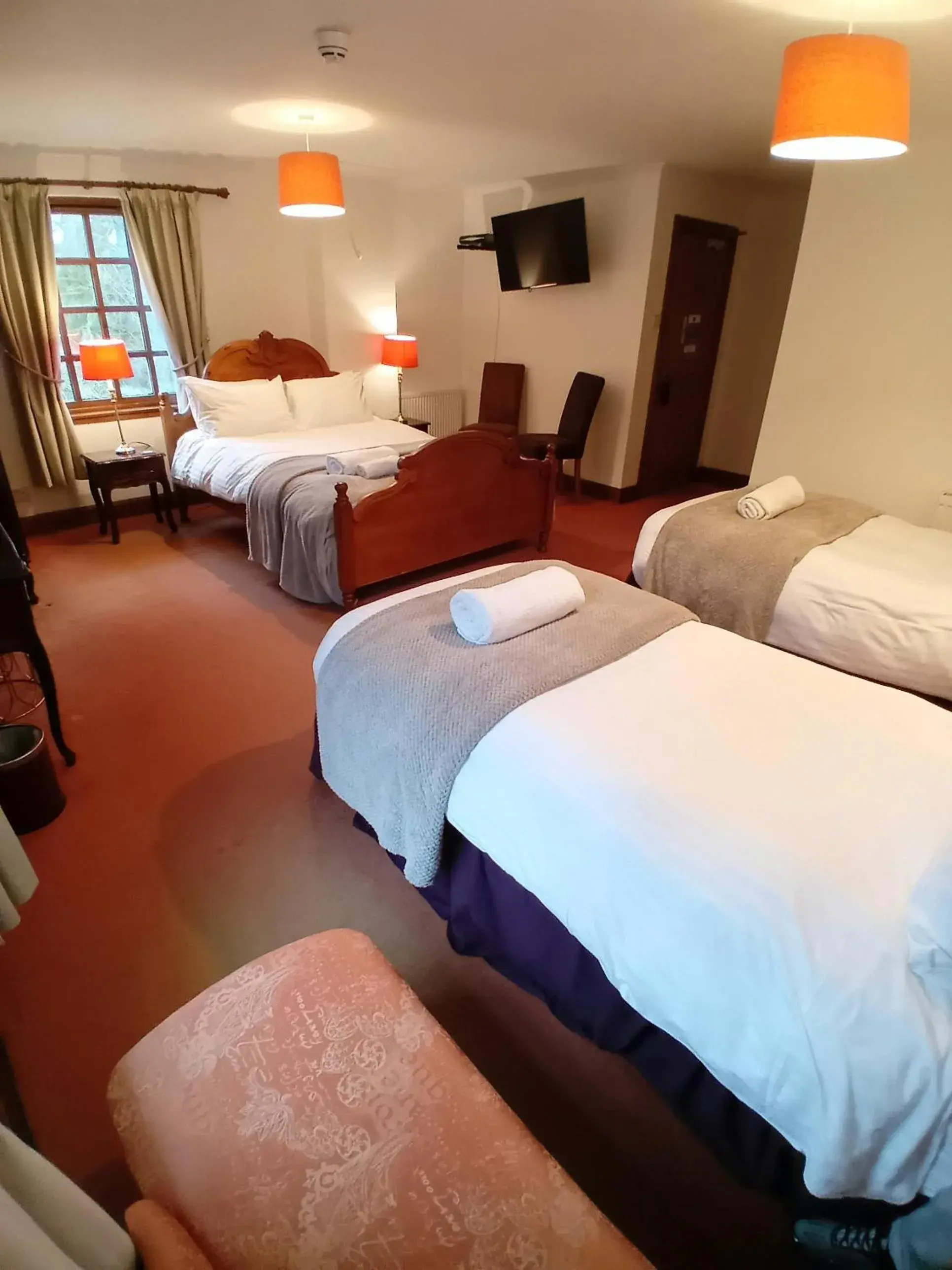 Family Room in Killean Farmhouse B&B Family Room in Killean Farmhouse B&B