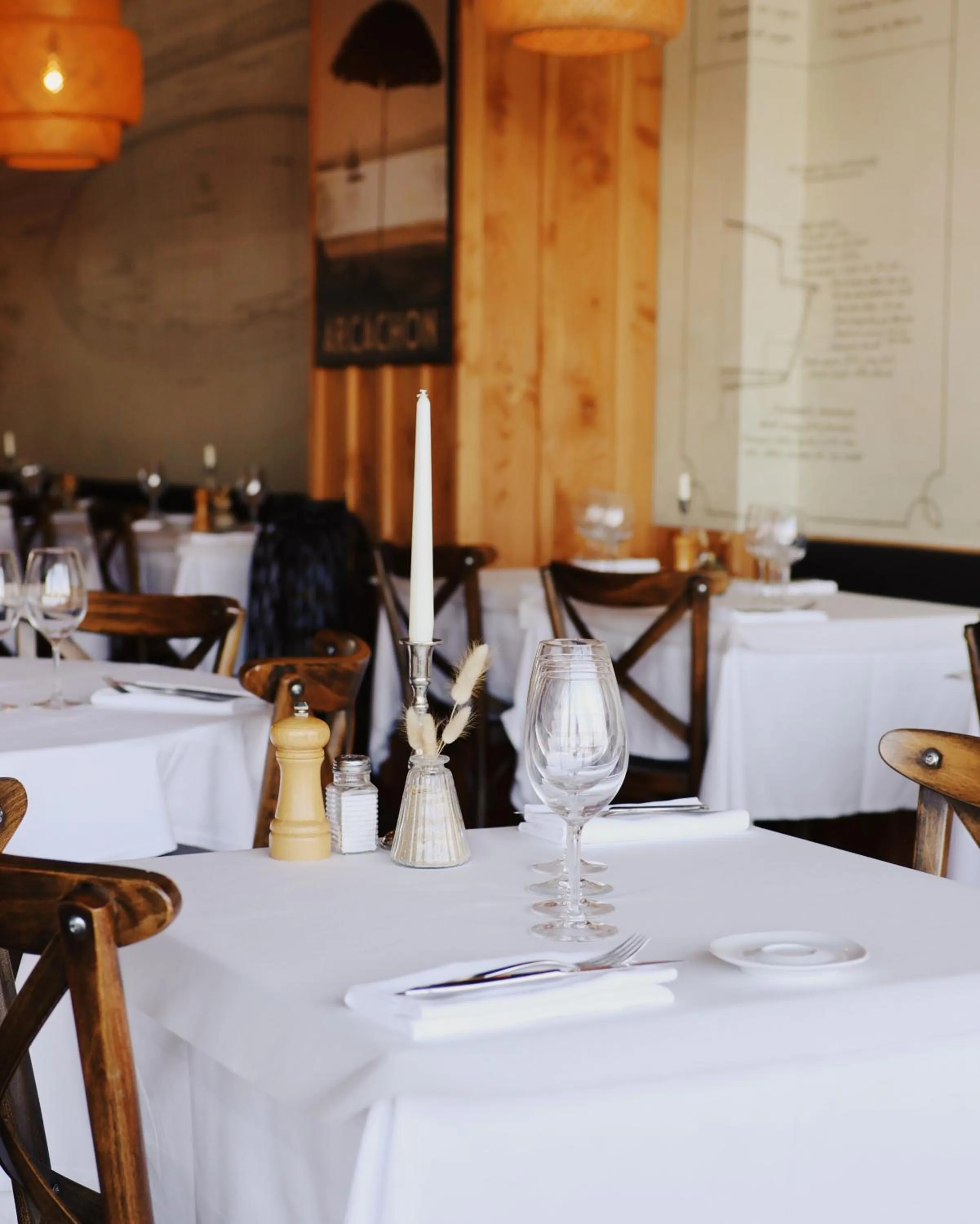 Restaurant/places to eat in Résidence Les Suites du Port - by Le Saint Ferdinand