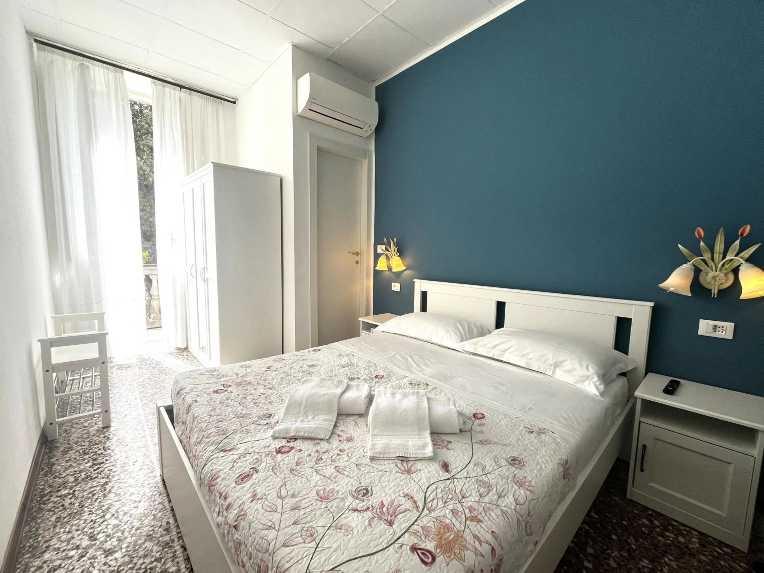 Bedroom, Bed in Hotel Baia di Levanto