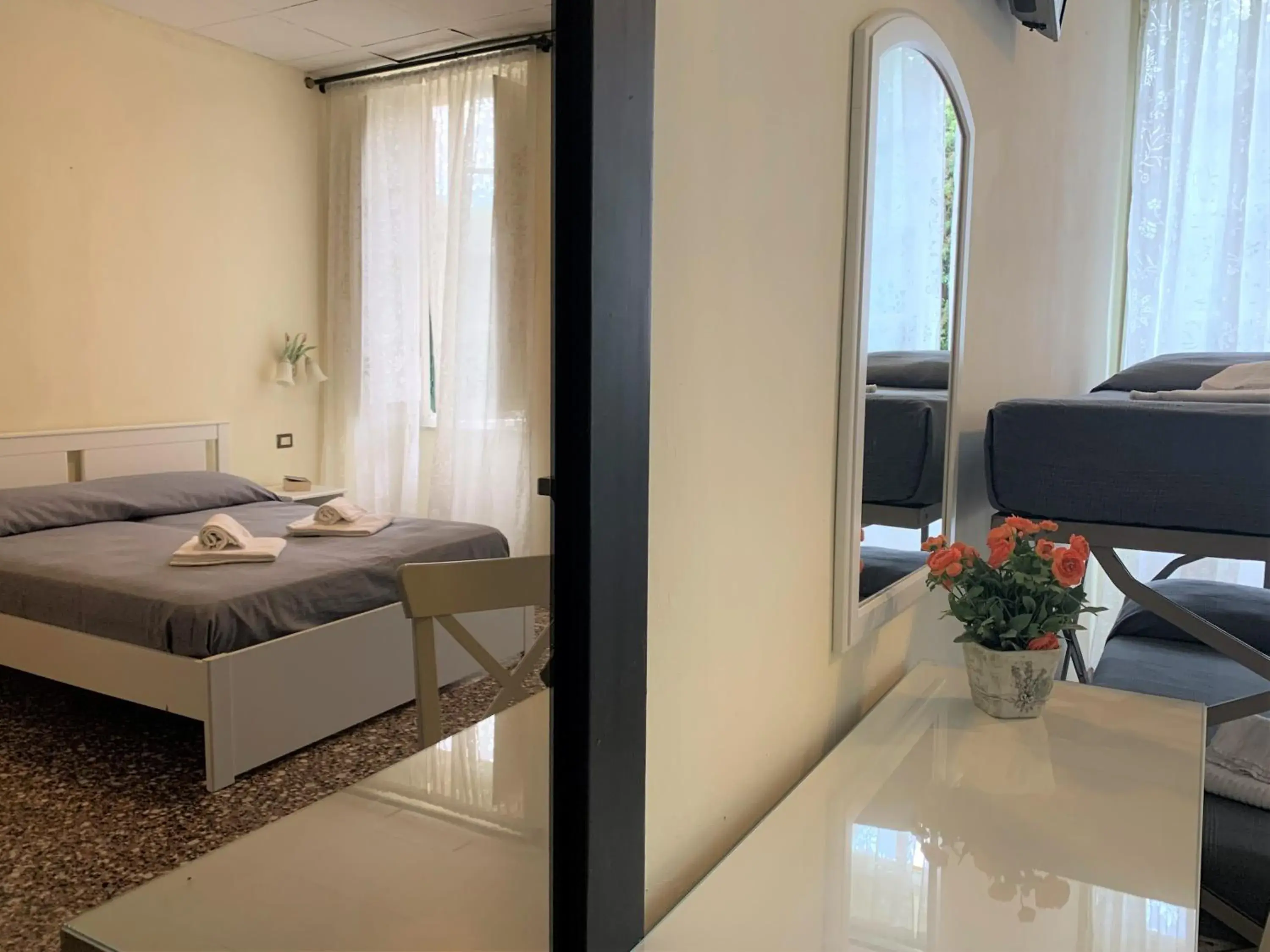 Classic Quadruple Room in Hotel Baia di Levanto Classic Quadruple Room in Hotel Baia di Levanto