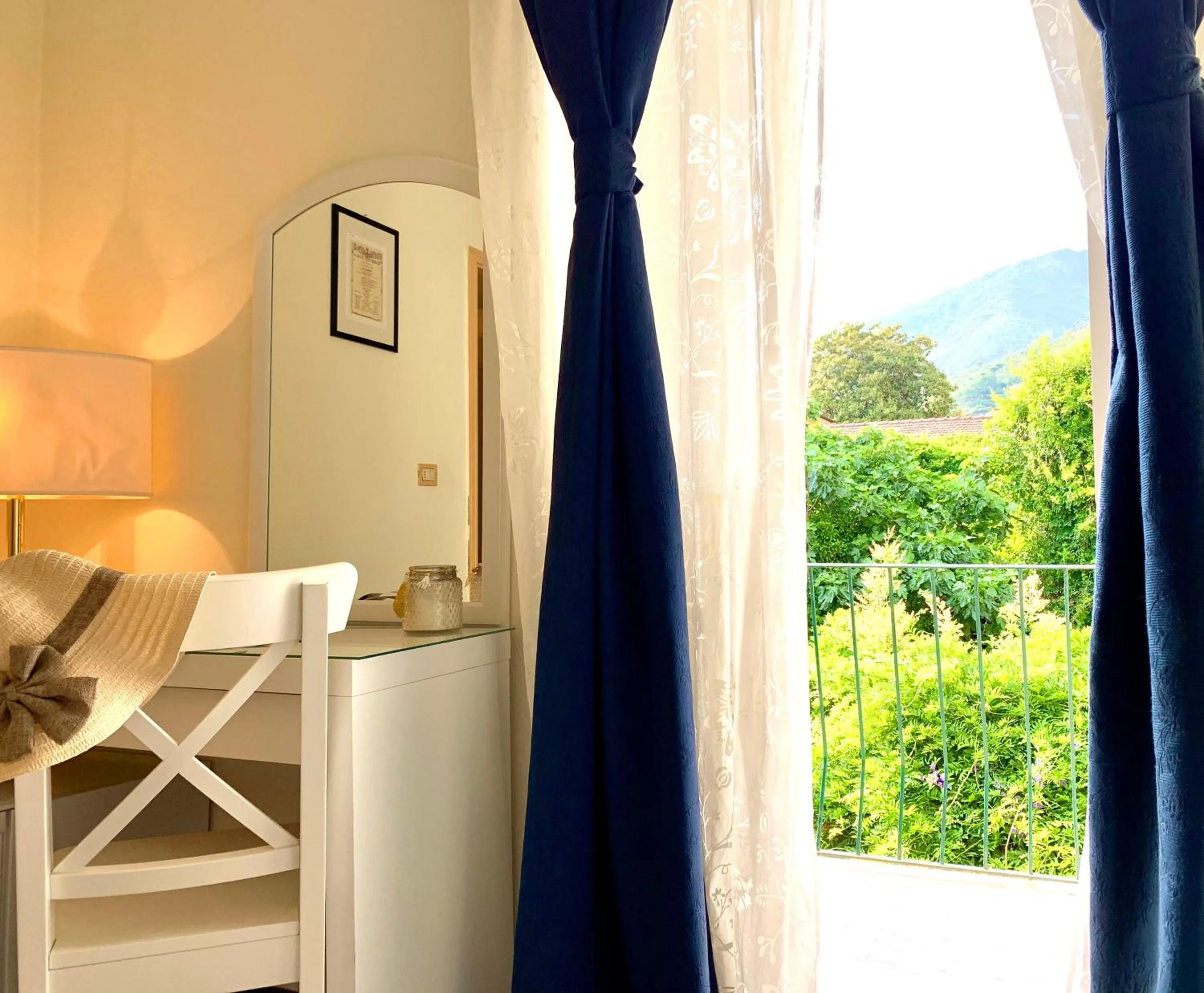 Bedroom in Hotel Baia di Levanto