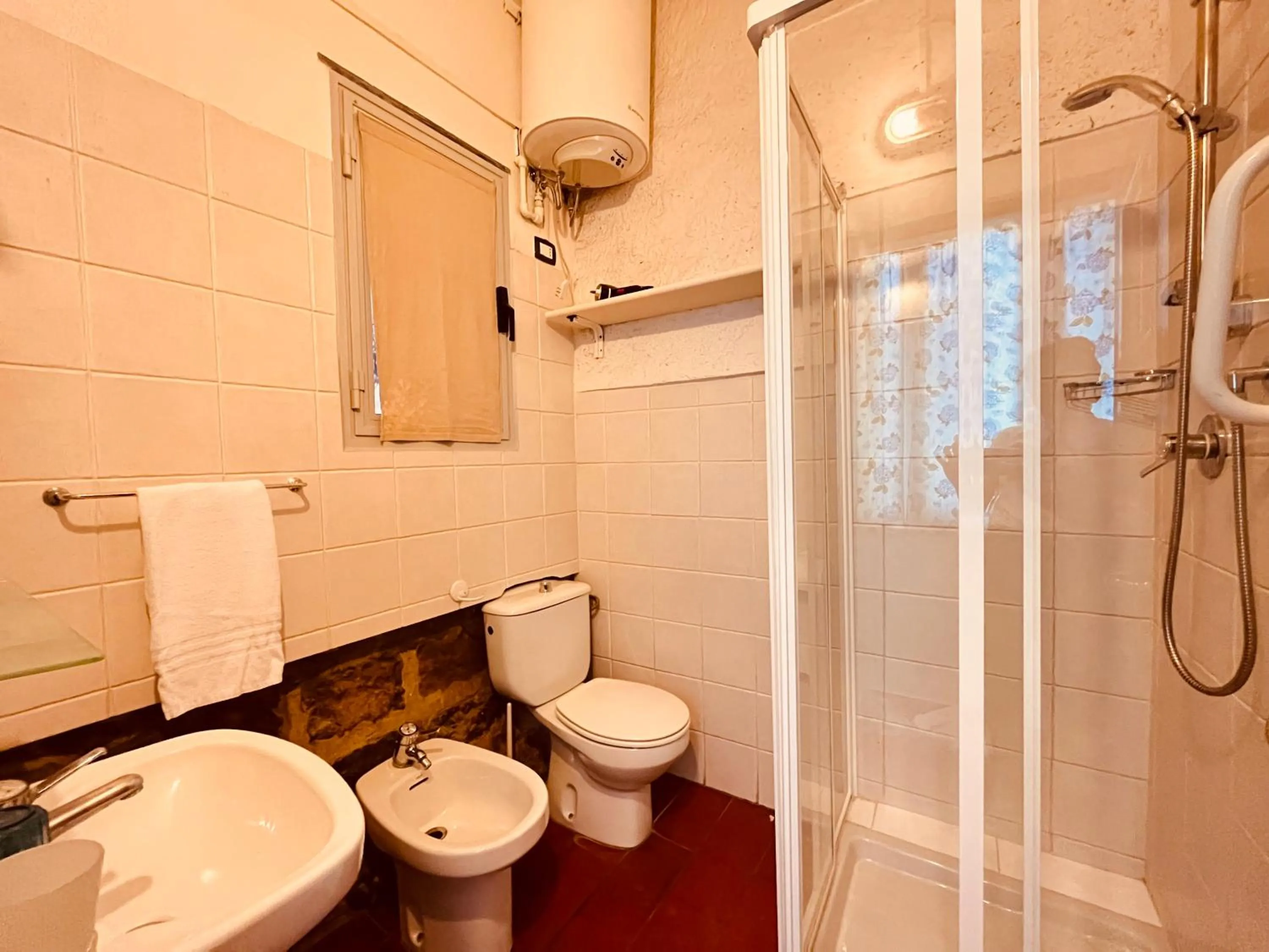 Bathroom in Hotel Baia di Levanto