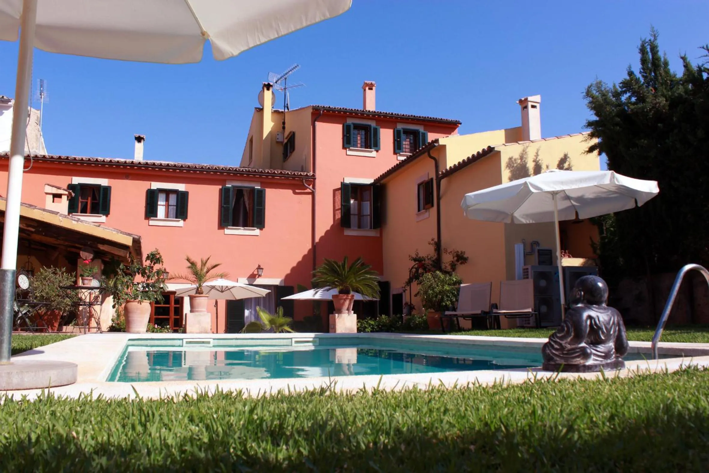 Property building in Petit Hotel Alaro