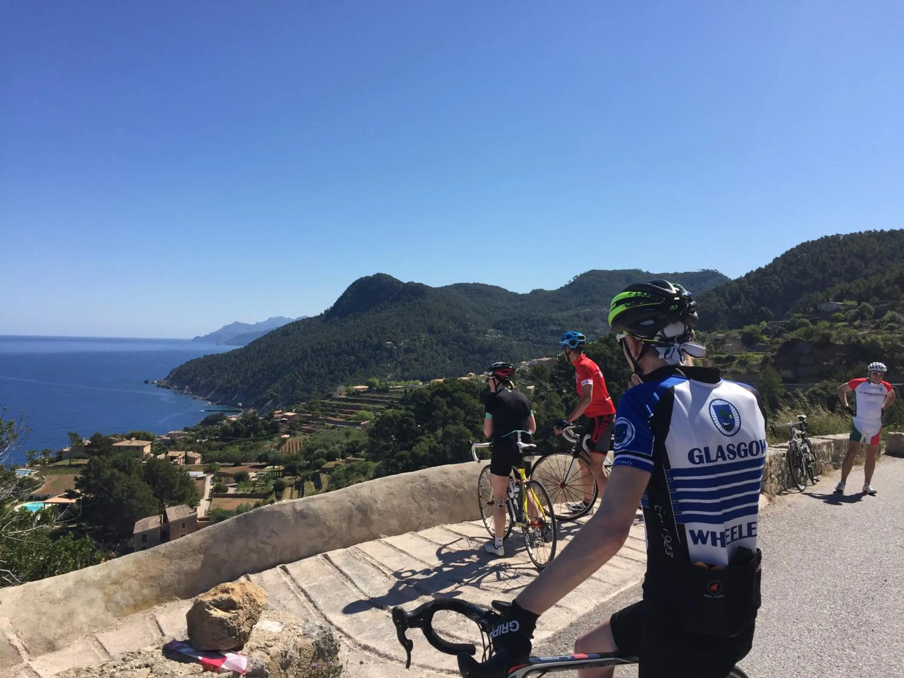 Cycling in Petit Hotel Alaro