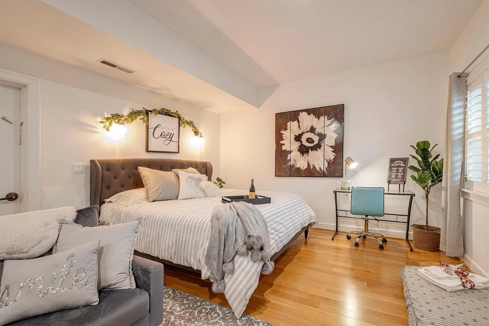 Bed in The Orenco Station Hotel