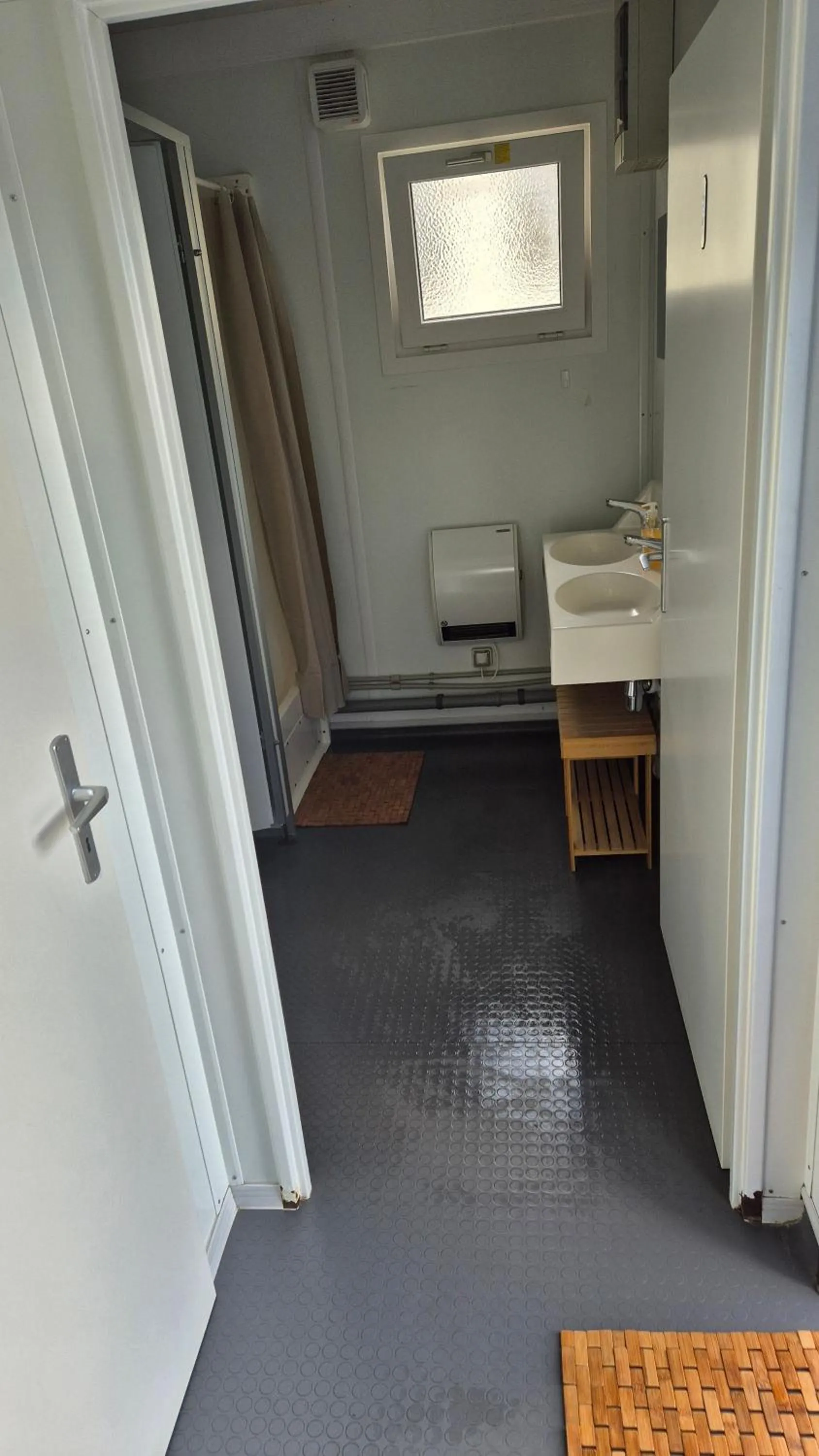 Mini Hotel Übernachten Im Gurkenfass