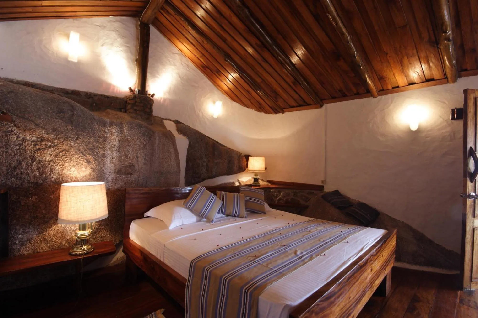 Bedroom, Bed in Chauve Souris Relais