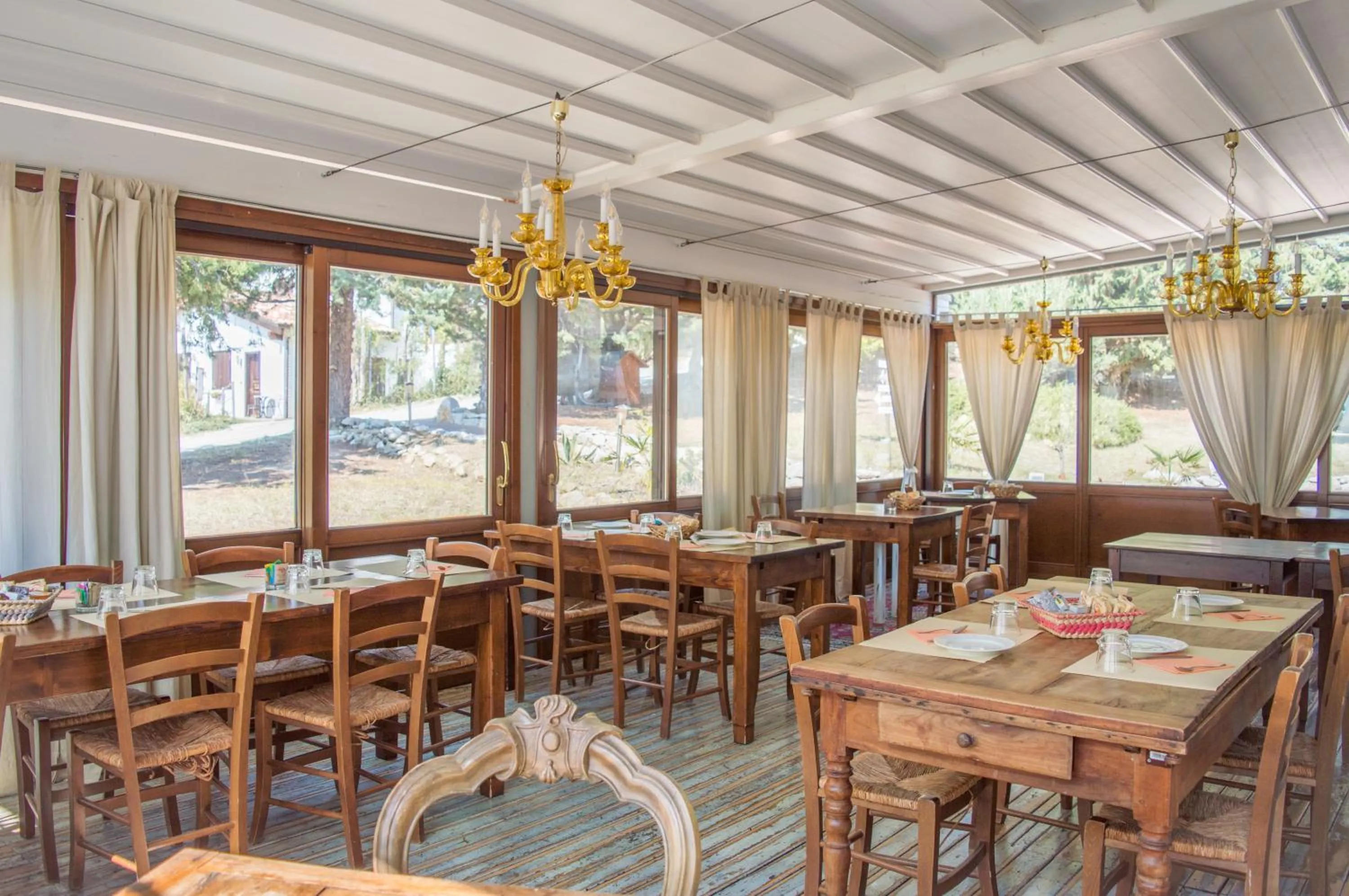 Breakfast in La Valle Dei Caprioli Village Bungalow Park - Freelandia Azienda Agricola