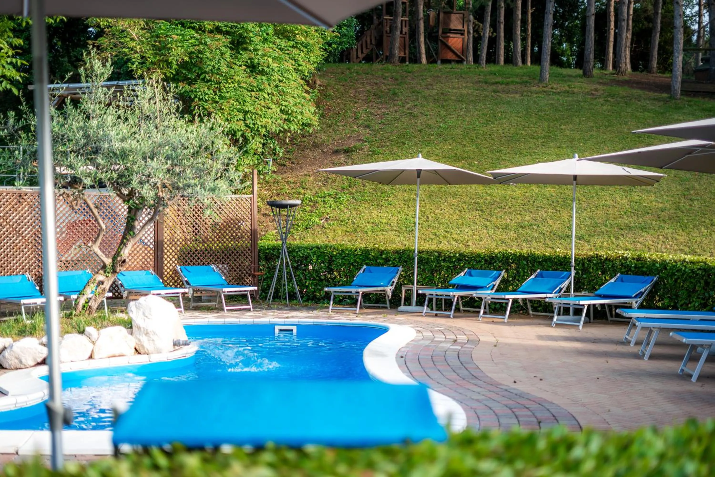 Swimming pool in La Valle Dei Caprioli Village Bungalow Park - Freelandia Azienda Agricola