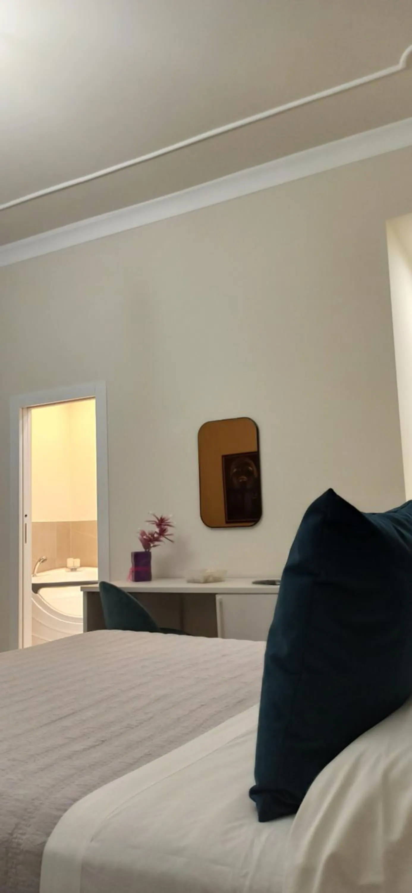 Bedroom, Bed in Amaris