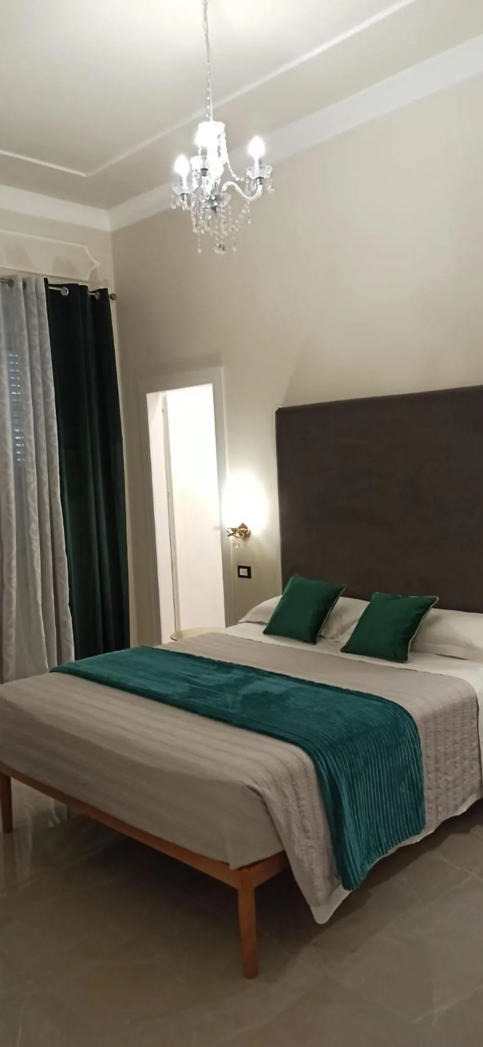 Photo of the whole room, Bed in Amaris