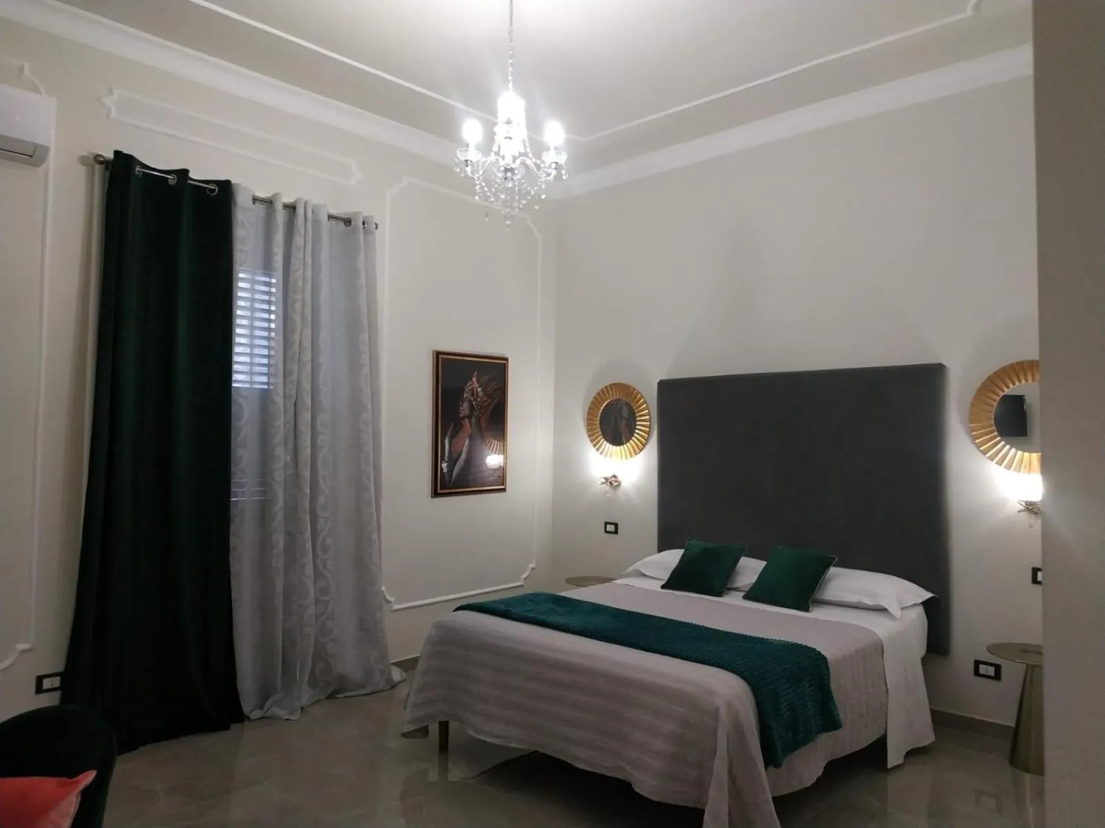 Photo of the whole room, Bed in Amaris