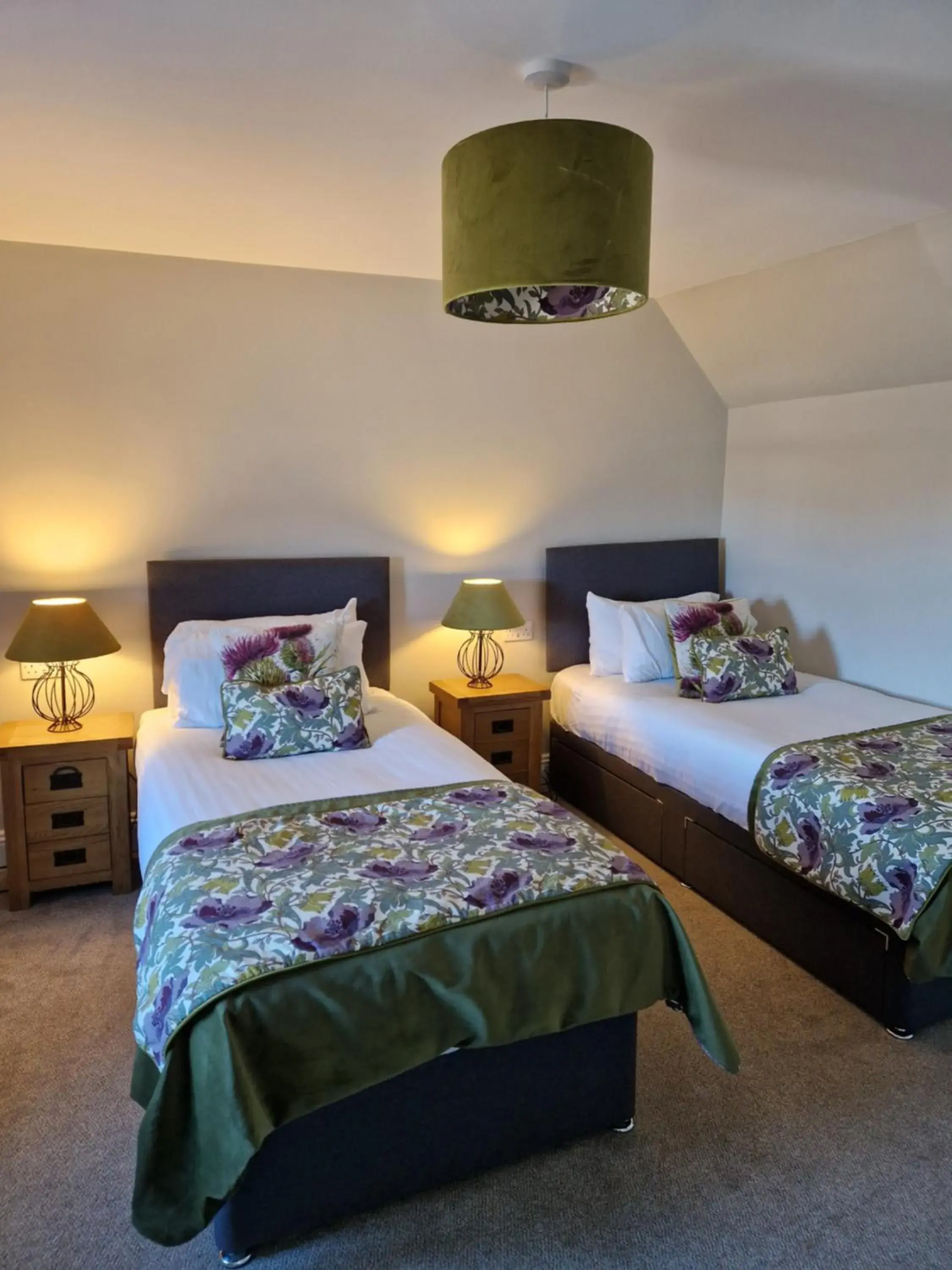 Standard Twin Room with Sea View in The Dornie Standard Twin Room with Sea View in The Dornie