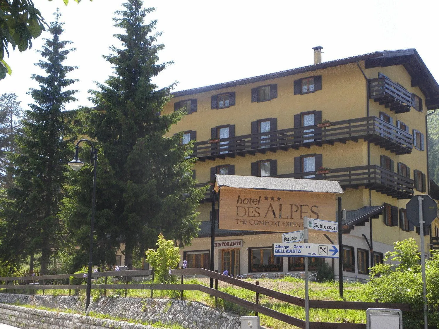 Facade/entrance in Life Hotels Des Alpes