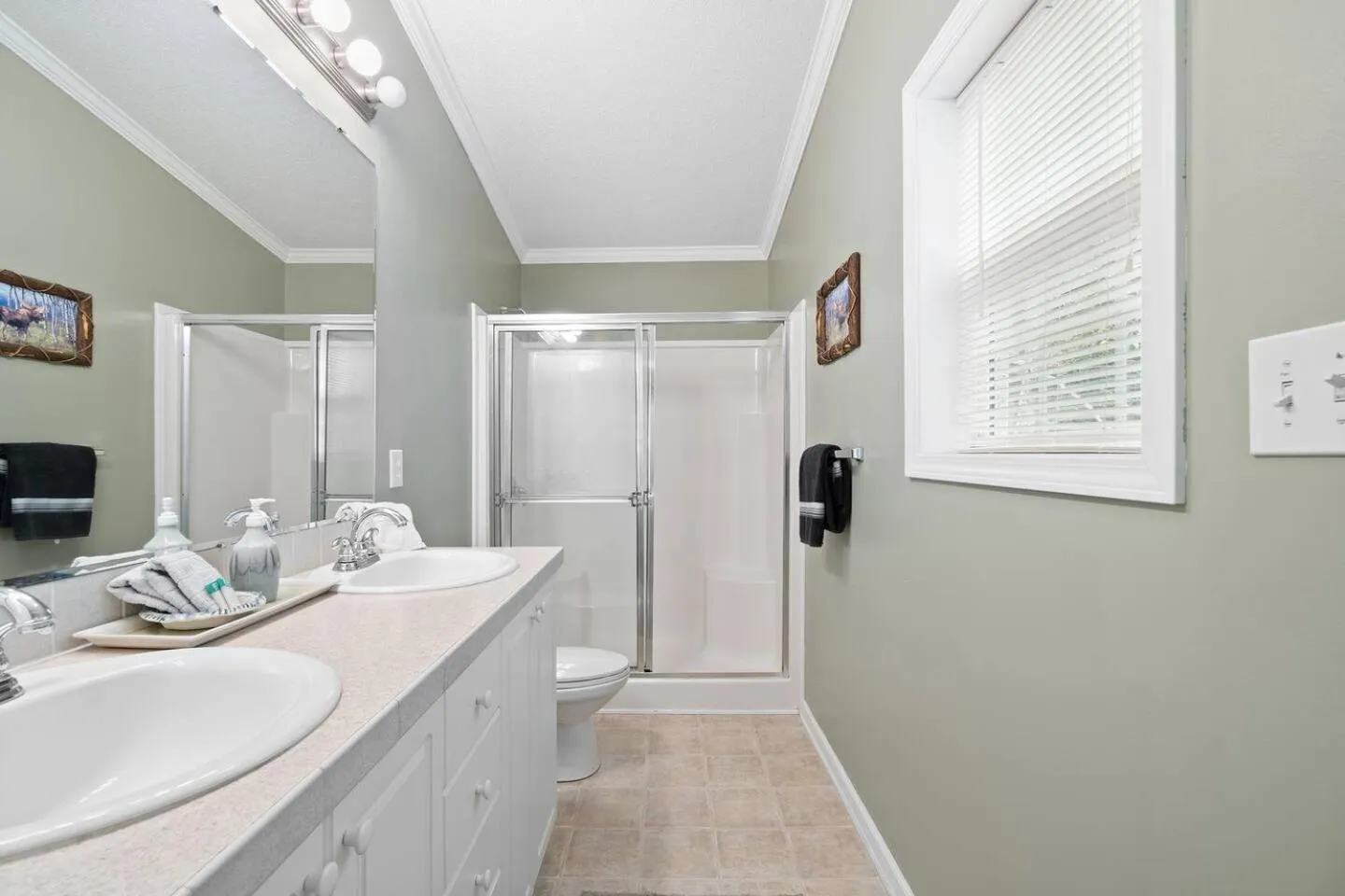 Blue Ridge Bungalow with Hot Tub