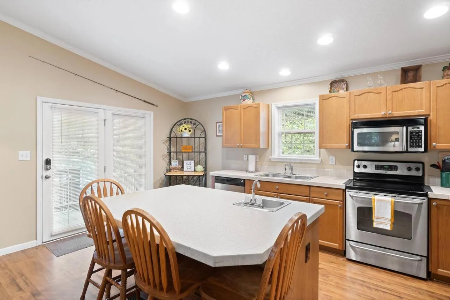 Blue Ridge Bungalow with Hot Tub