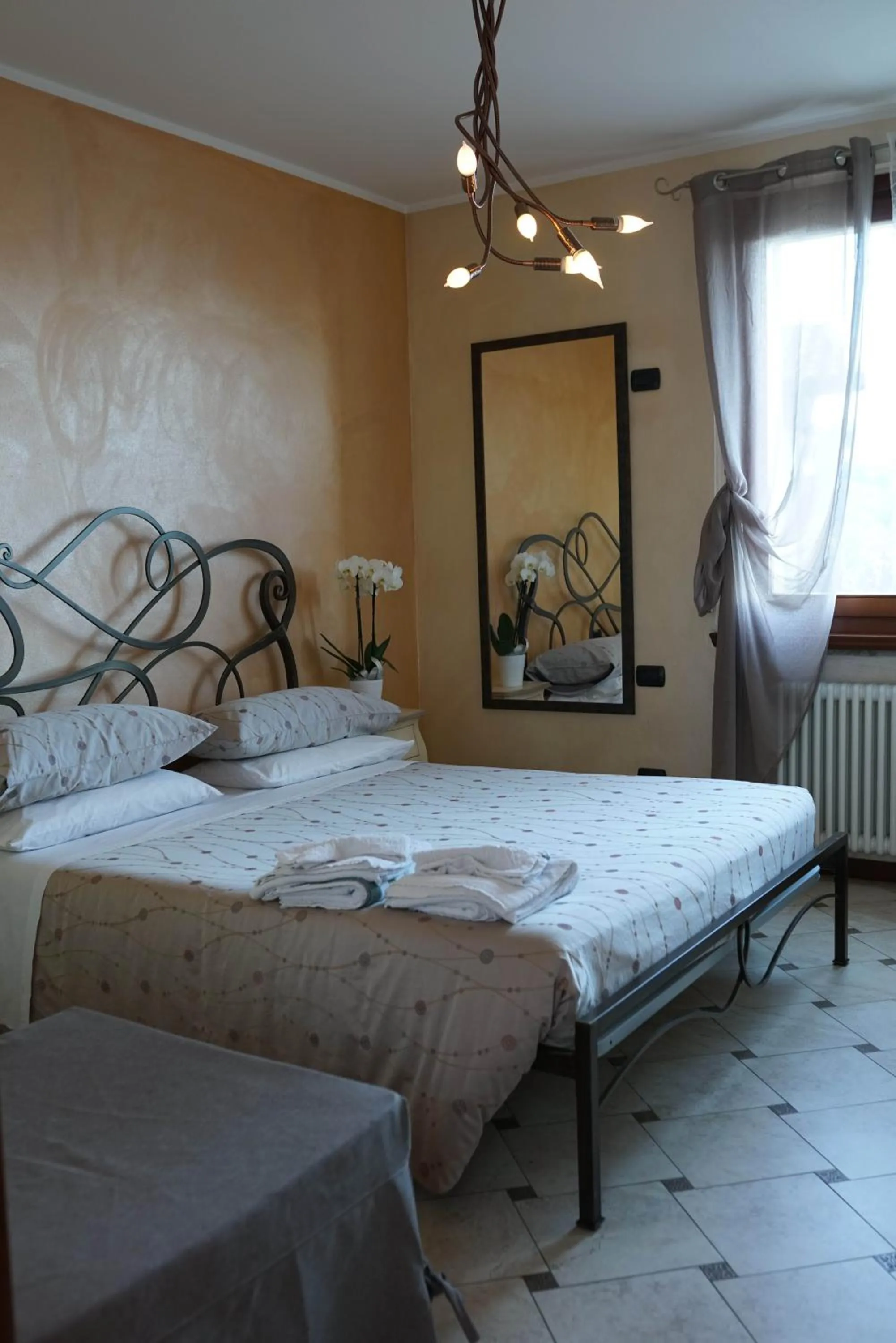 Bedroom, Bed in Portola la vecchia dimora