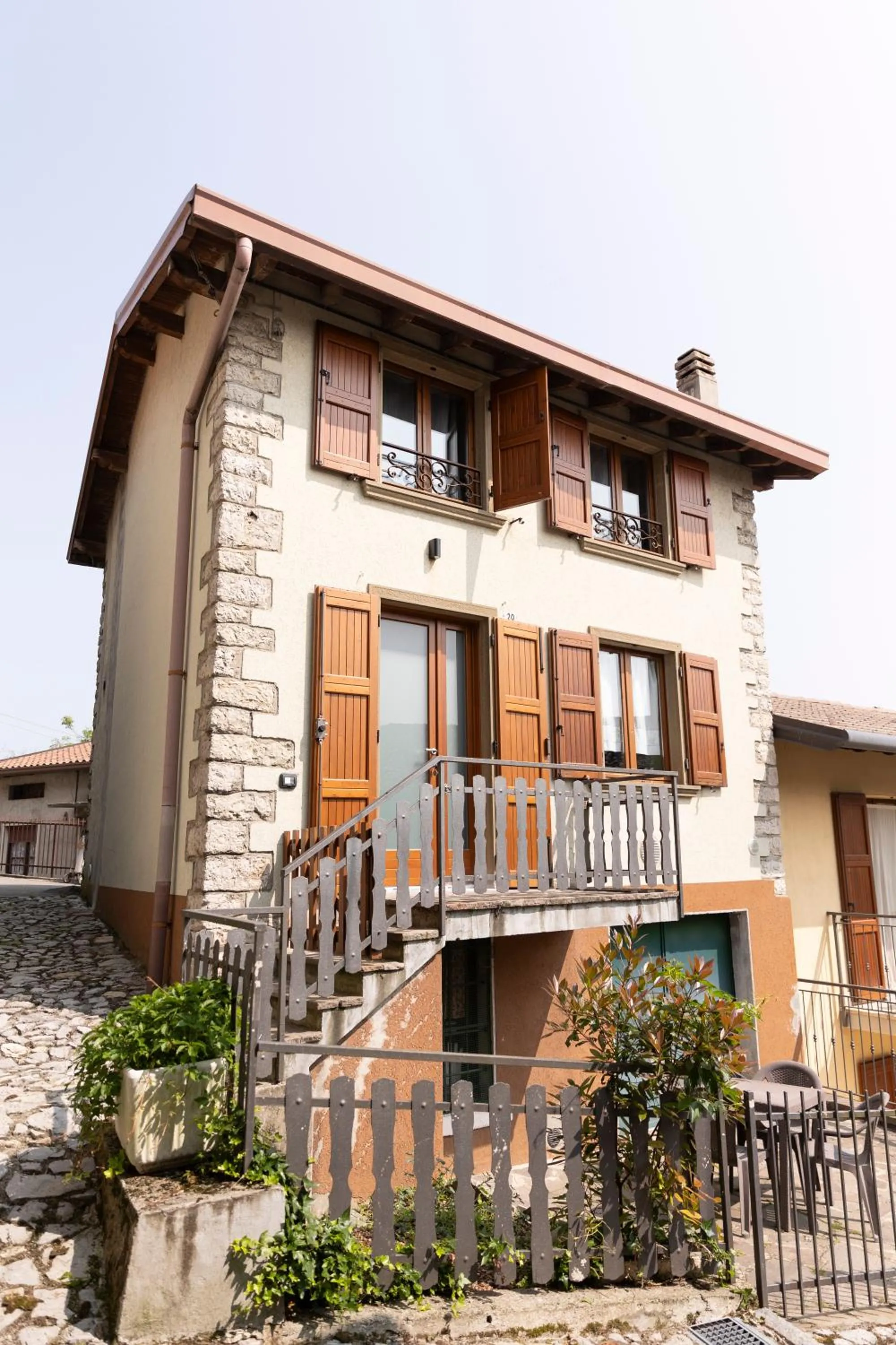 Property building in Portola la vecchia dimora