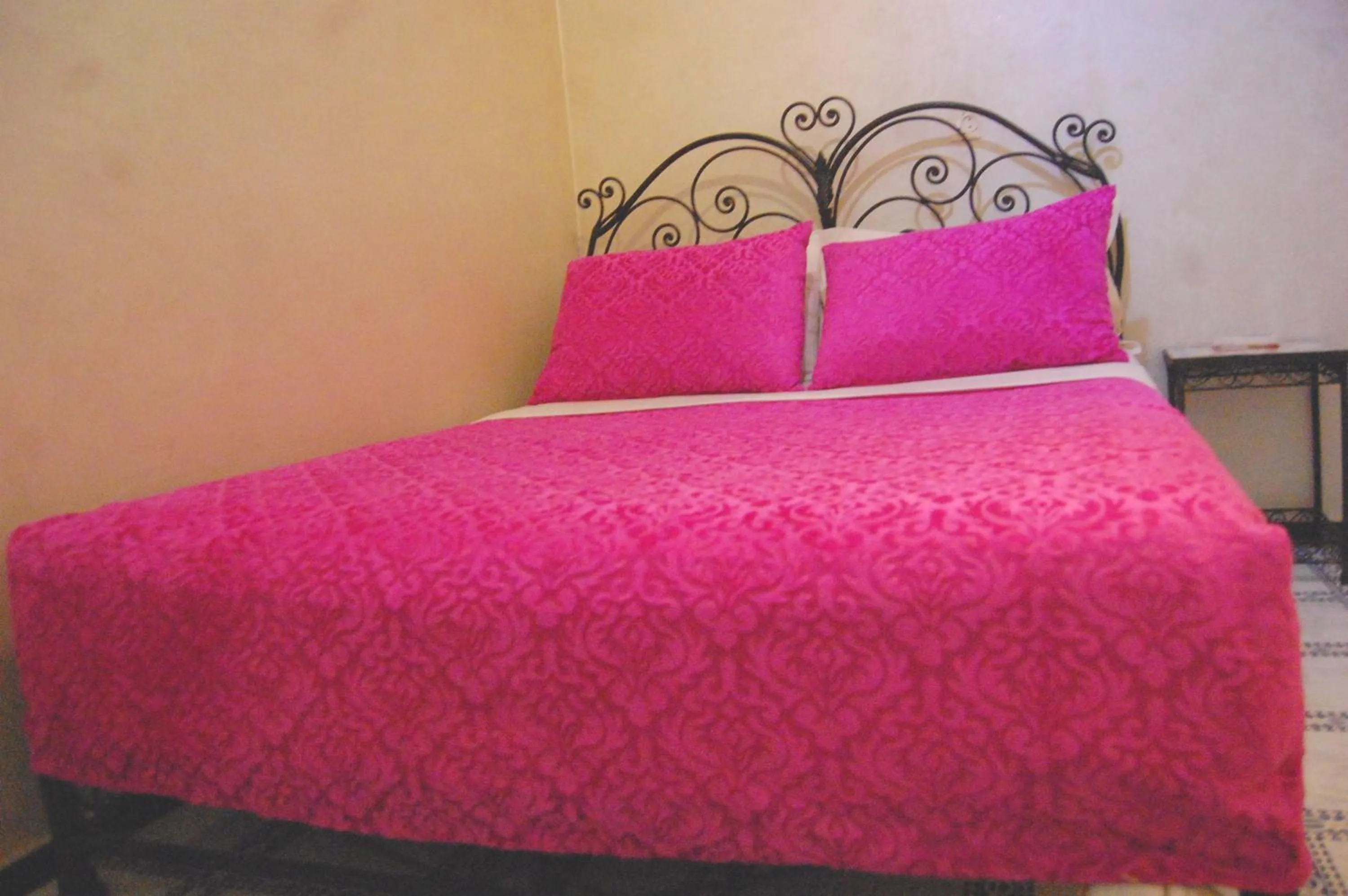 Bed in Sindi Sud