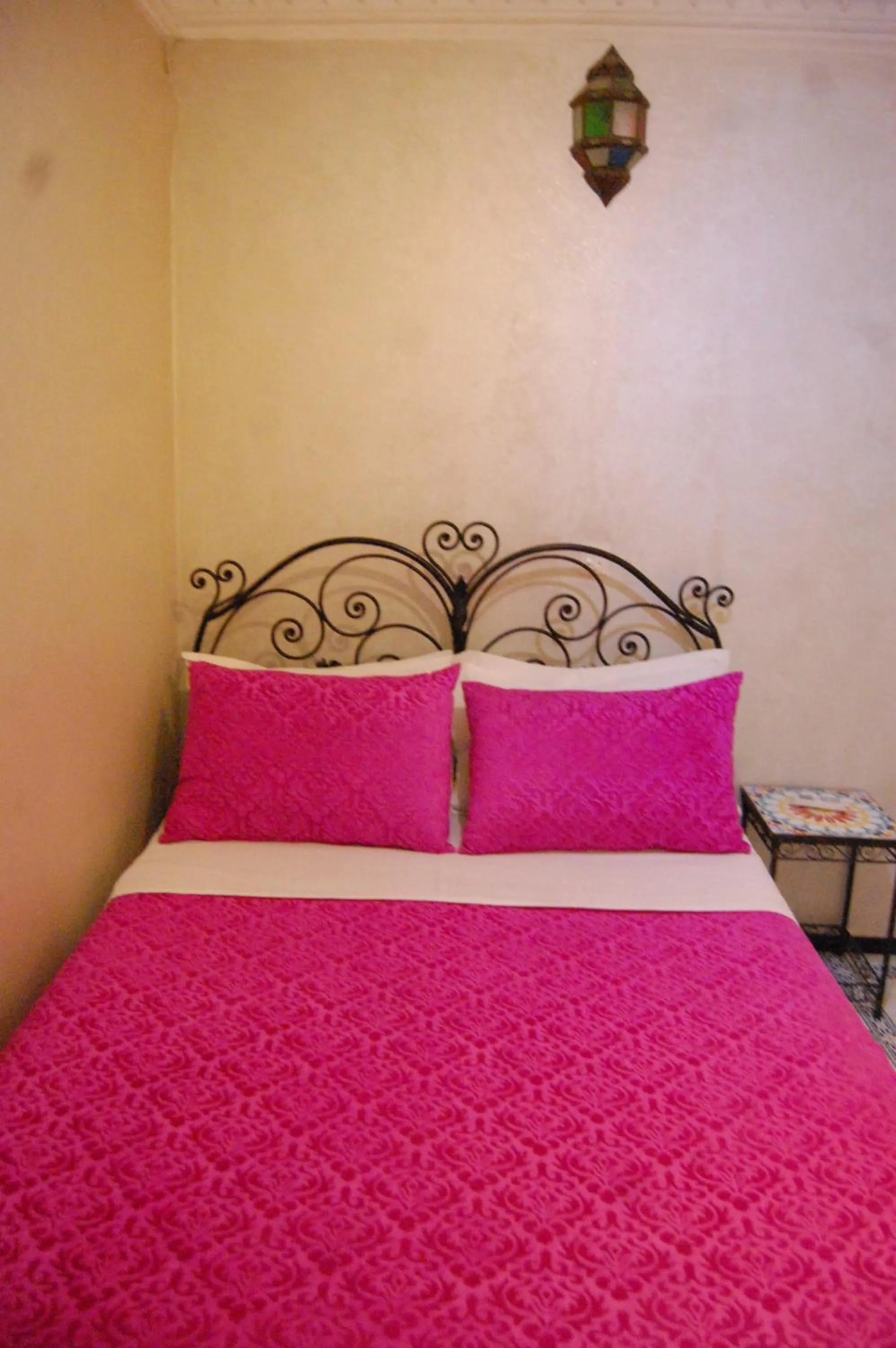 Bedroom, Bed in Sindi Sud