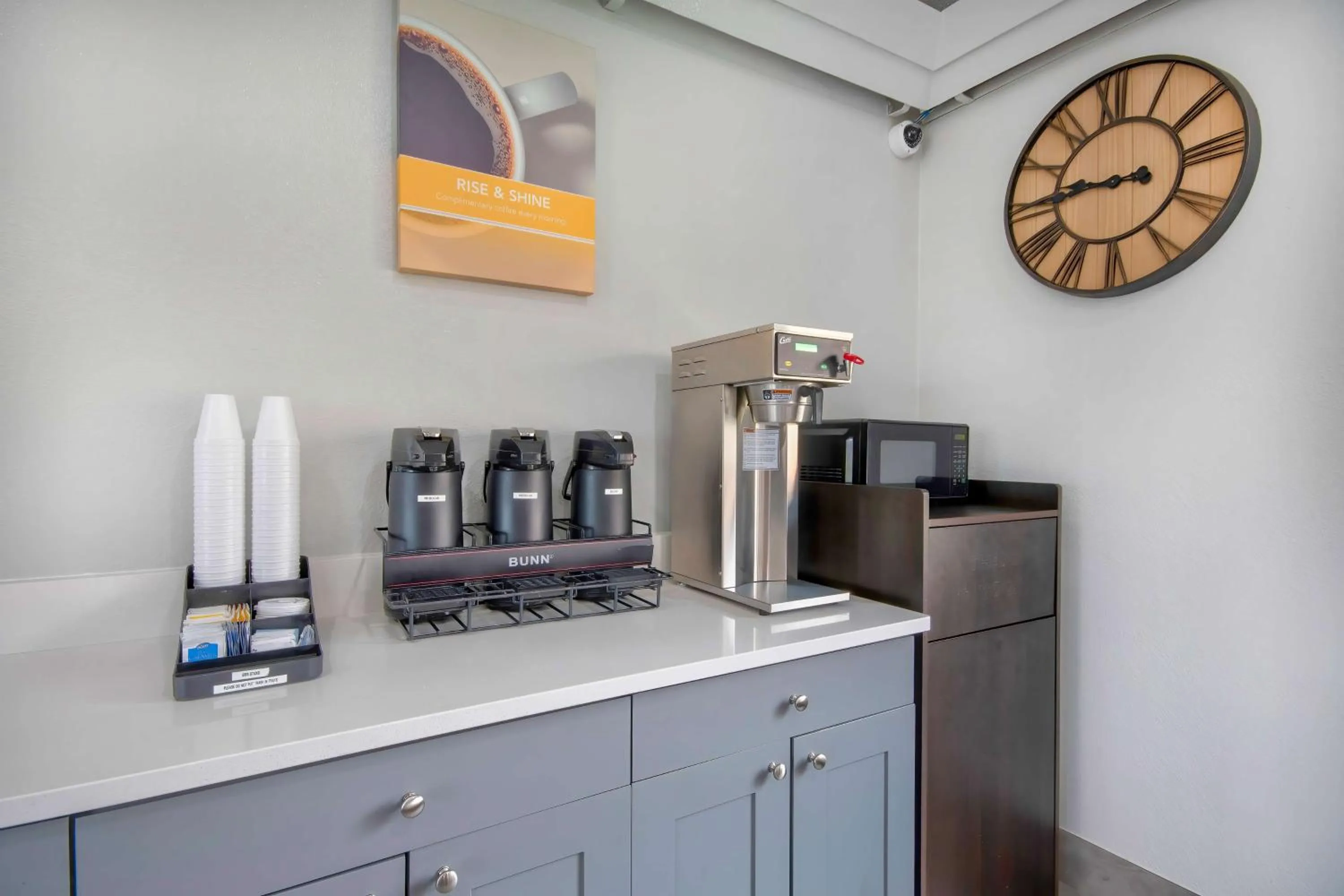 Property building in Studio 6 Georgetown KY Lexington North