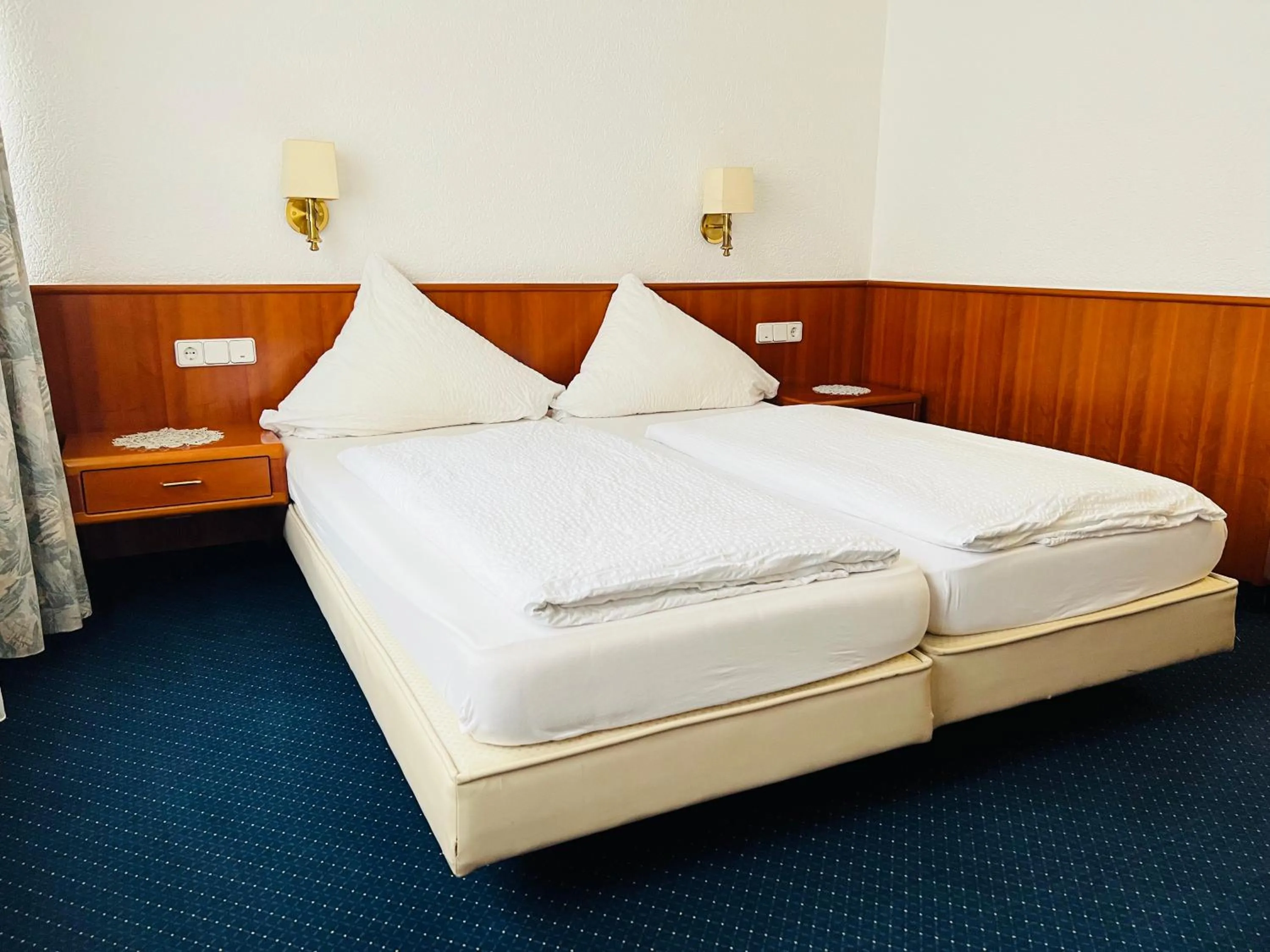 Bed in Hotel Weller Kahl am Main