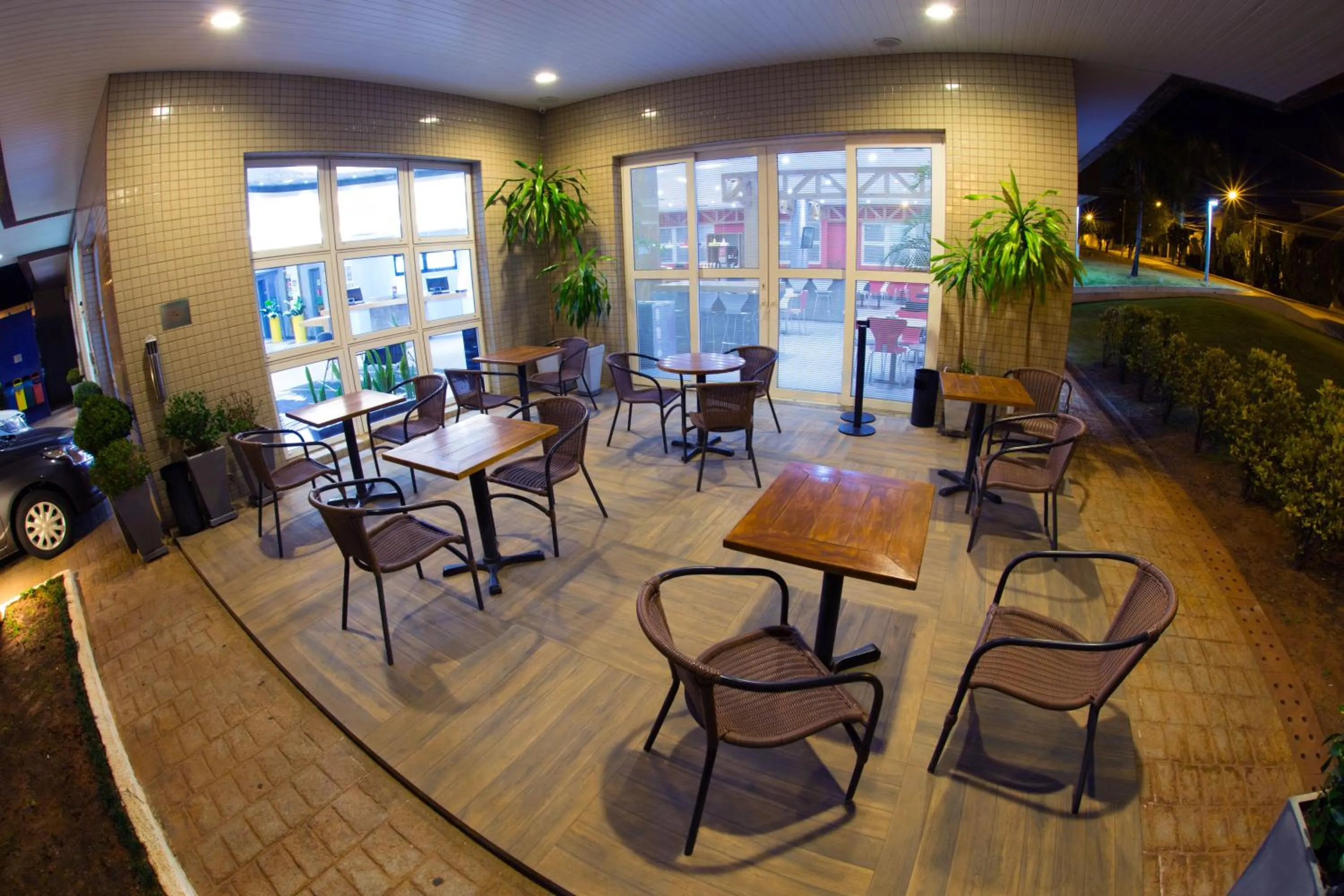 Restaurant/places to eat in ibis Araçatuba