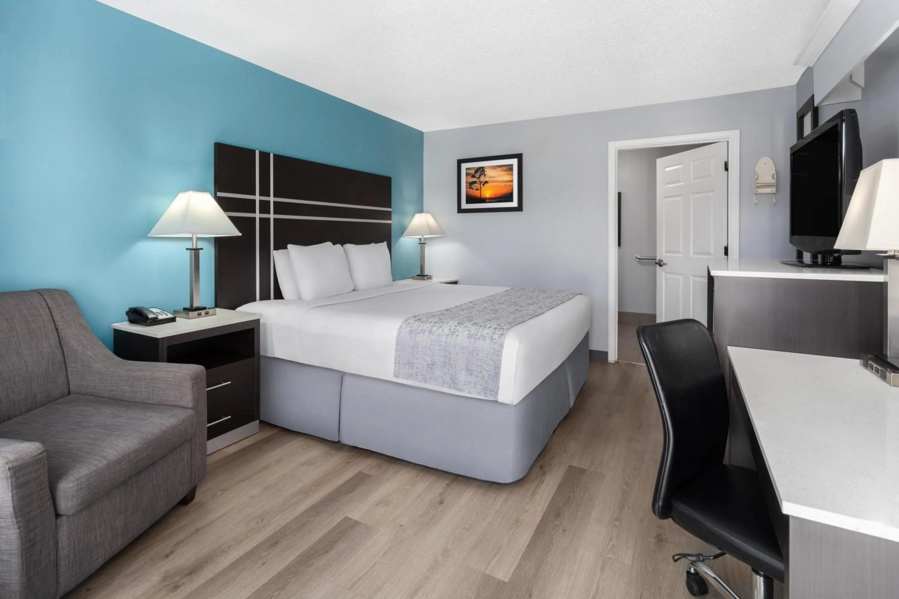 Bed in Baymont by Wyndham Brunswick GA