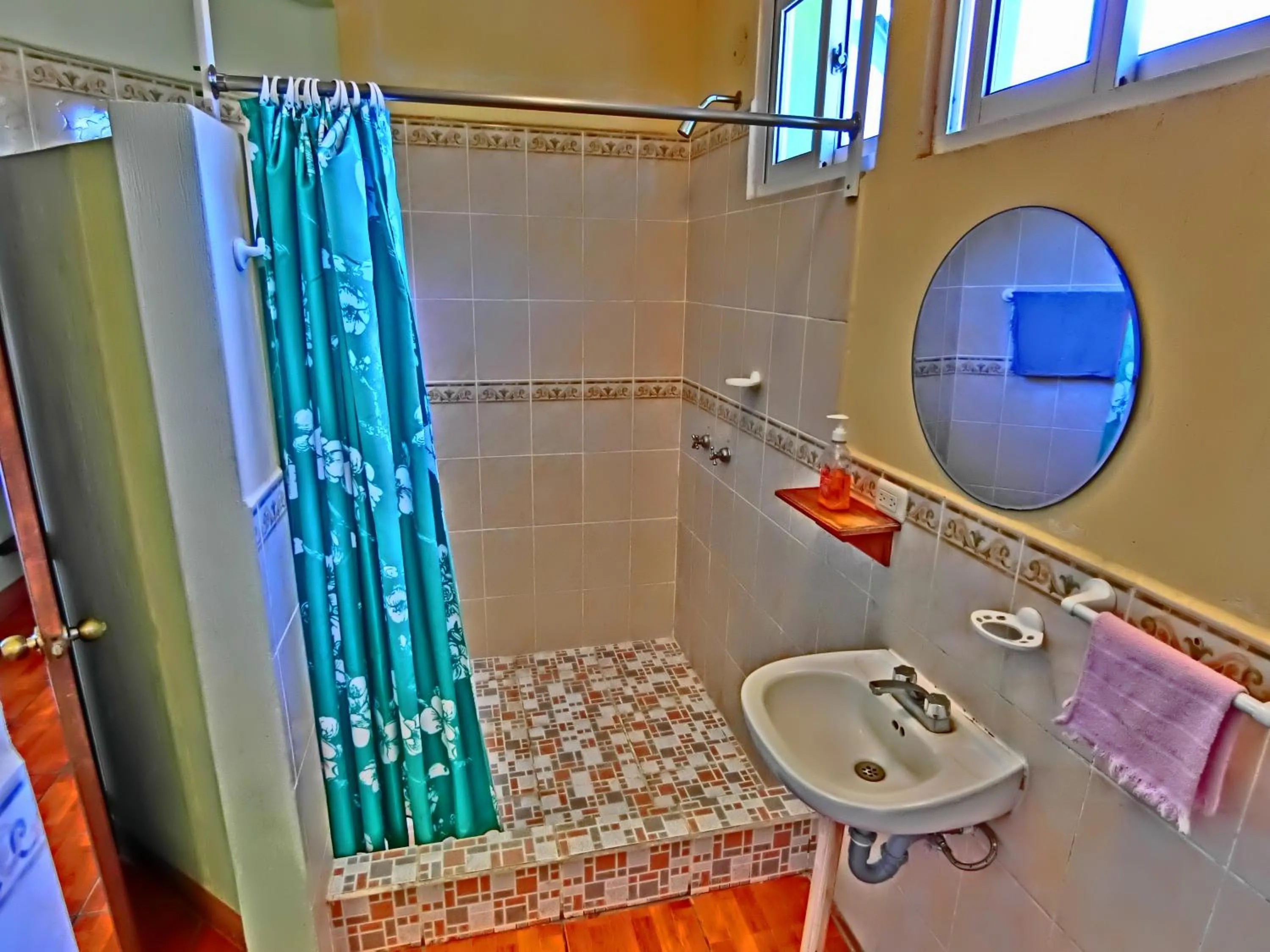 Bathroom in Hotel El Sol