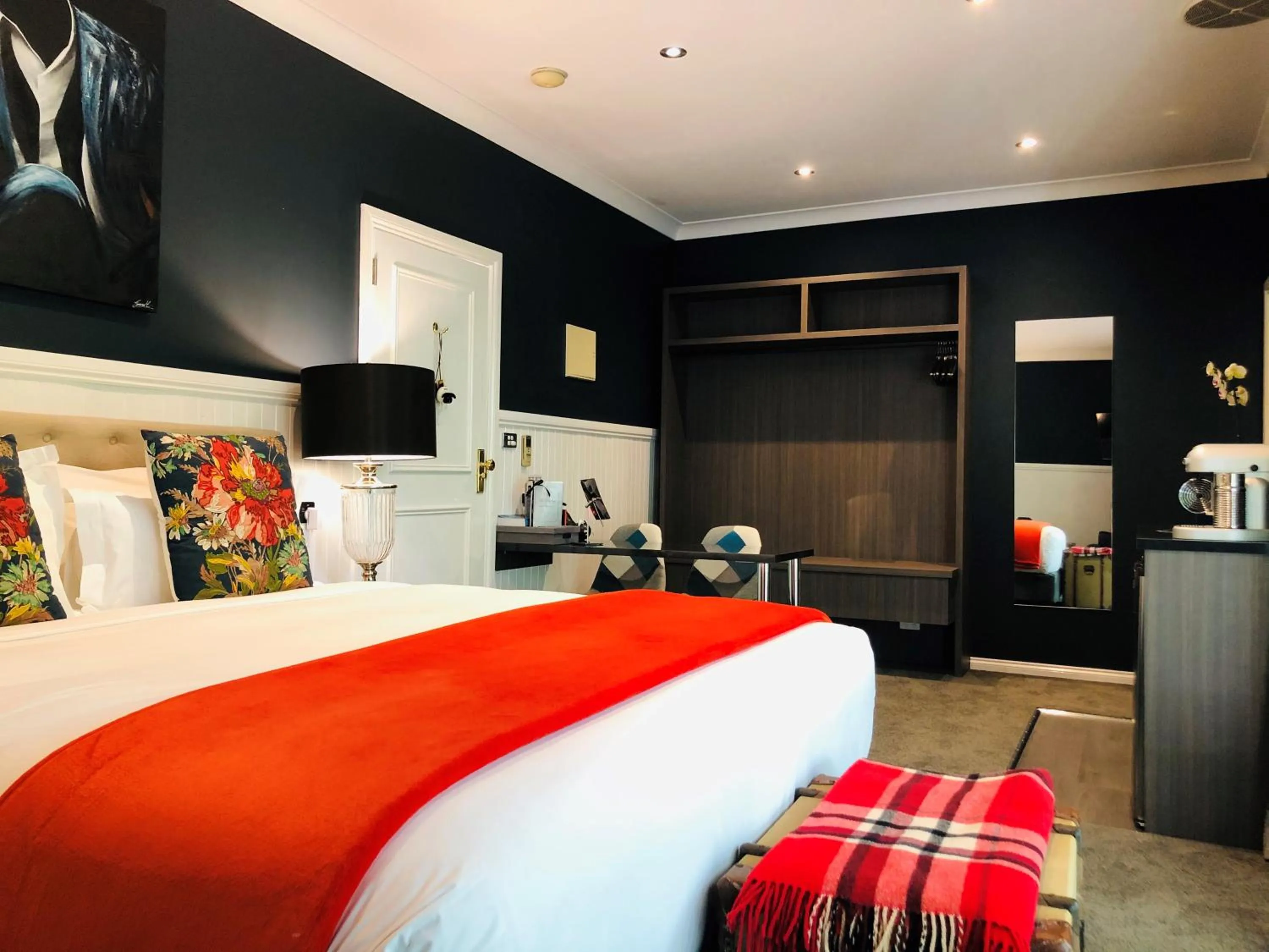 Photo of the whole room, Bed in The Dudley Boutique Hotel