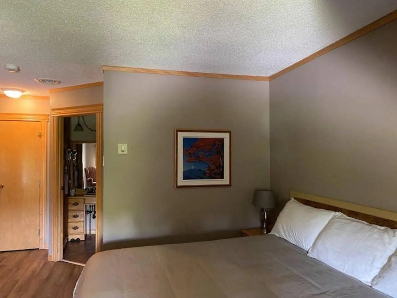 Bed in Auberge MicKy Inc