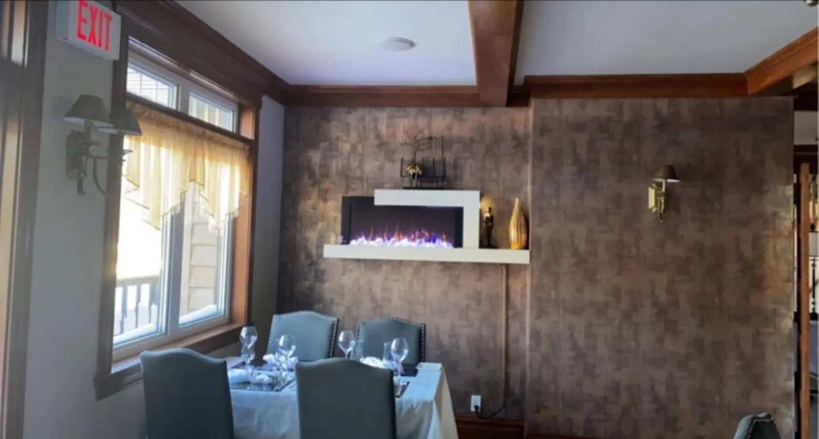 Restaurant/places to eat in Auberge MicKy Inc